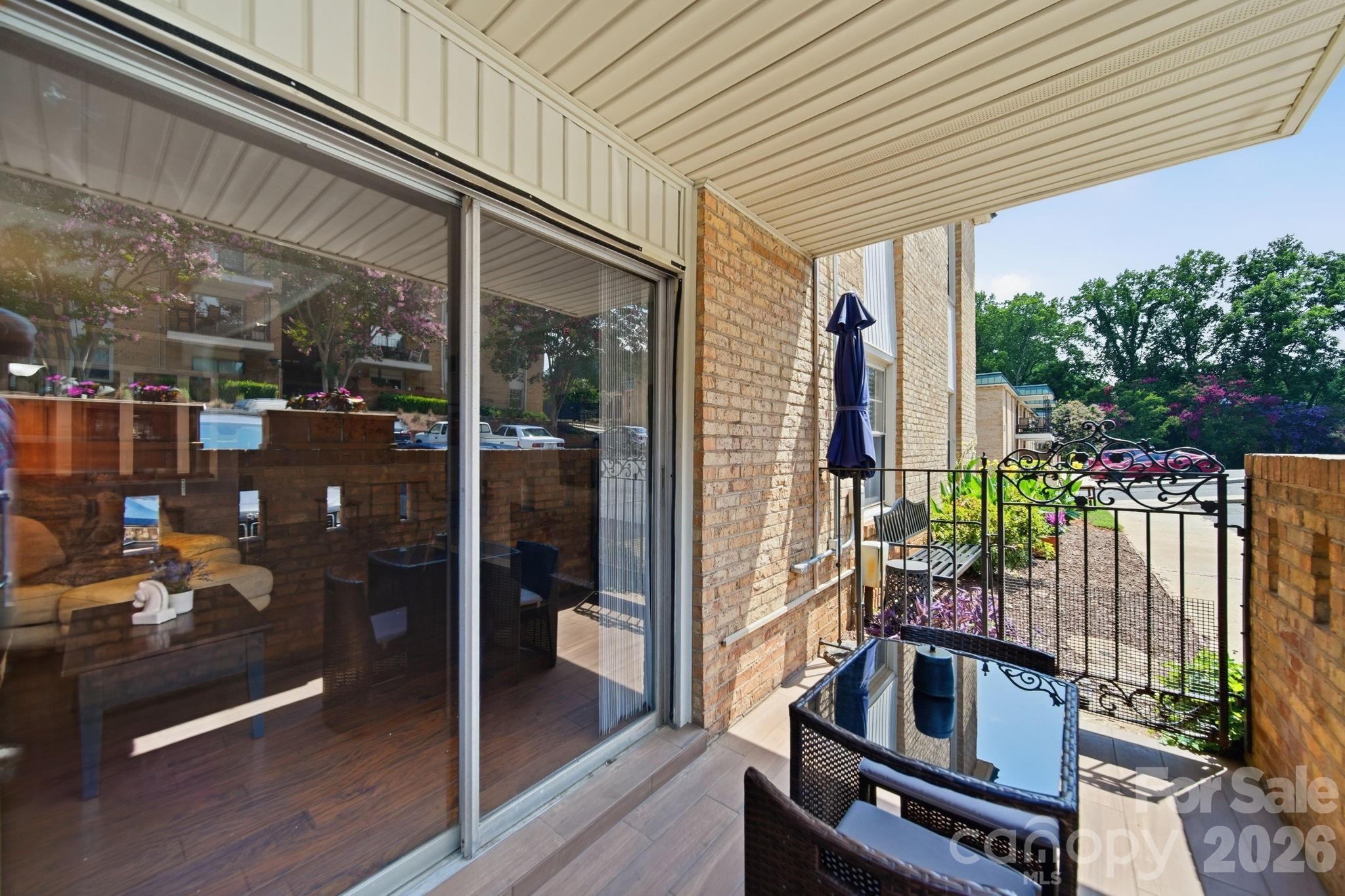 4739 Hedgemore Drive N Property Photo 25