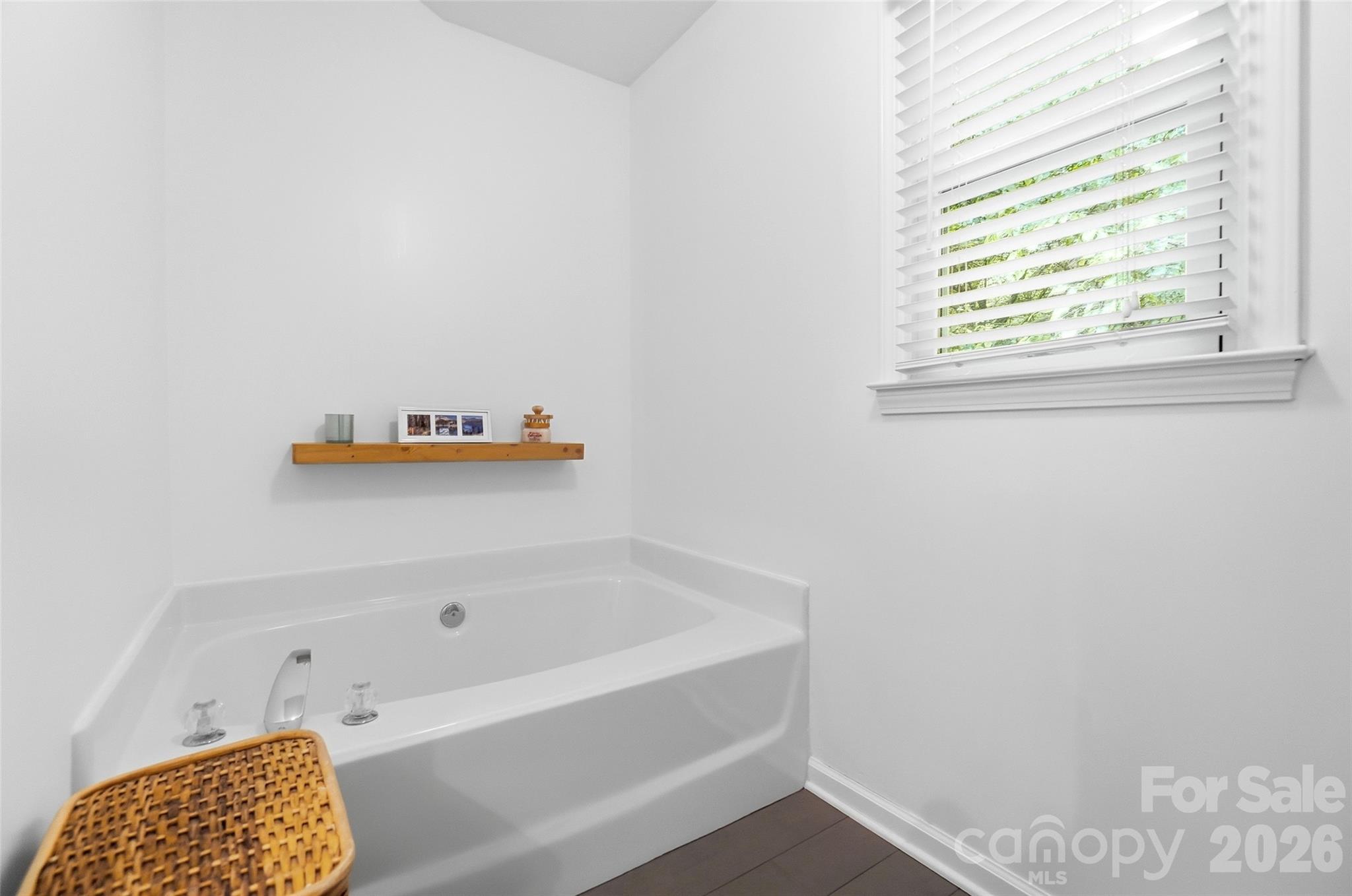 4802 Bridle Ridge Lane Property Photo 14