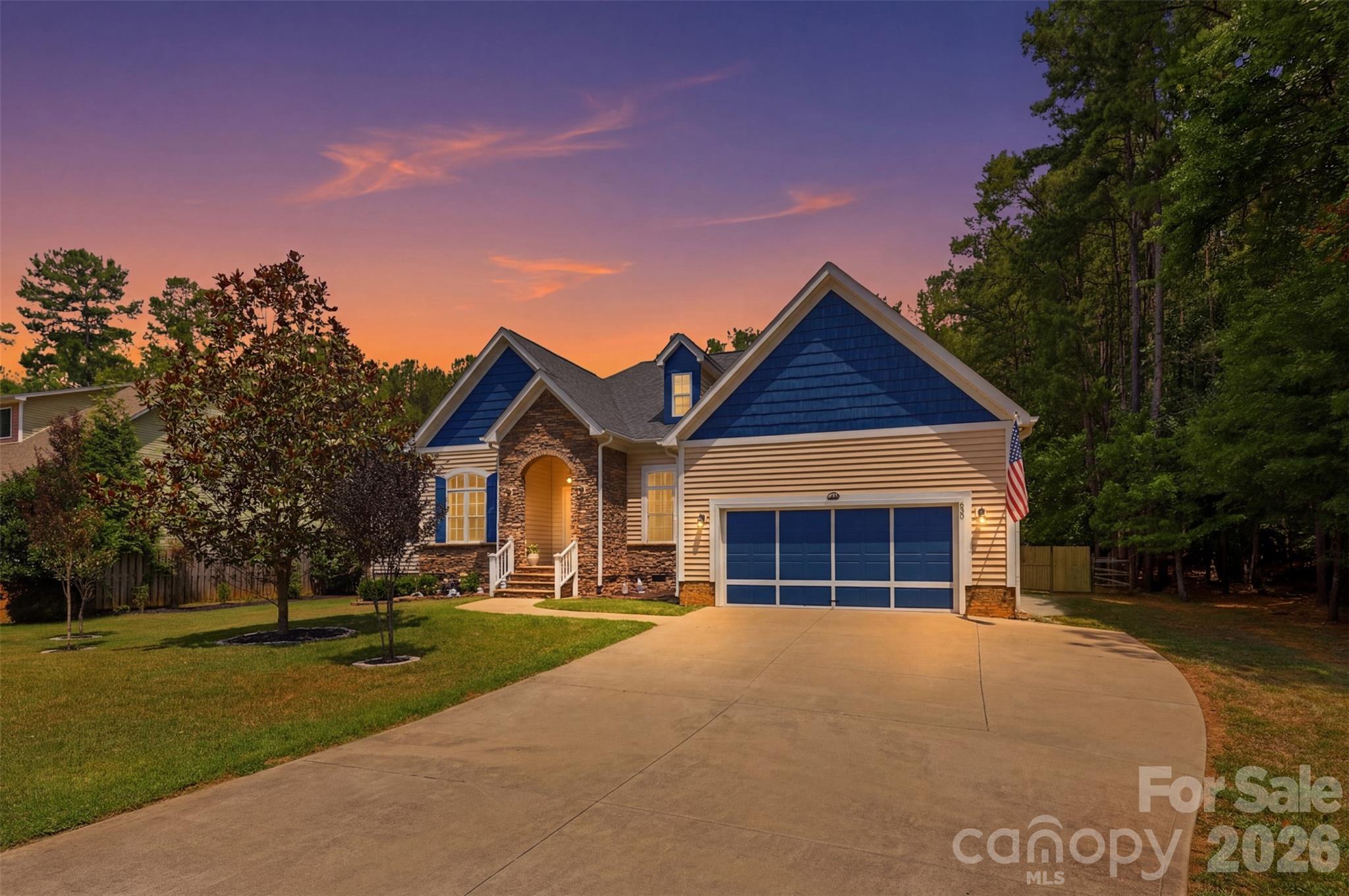 630 Kenway Loop Property Photo 1