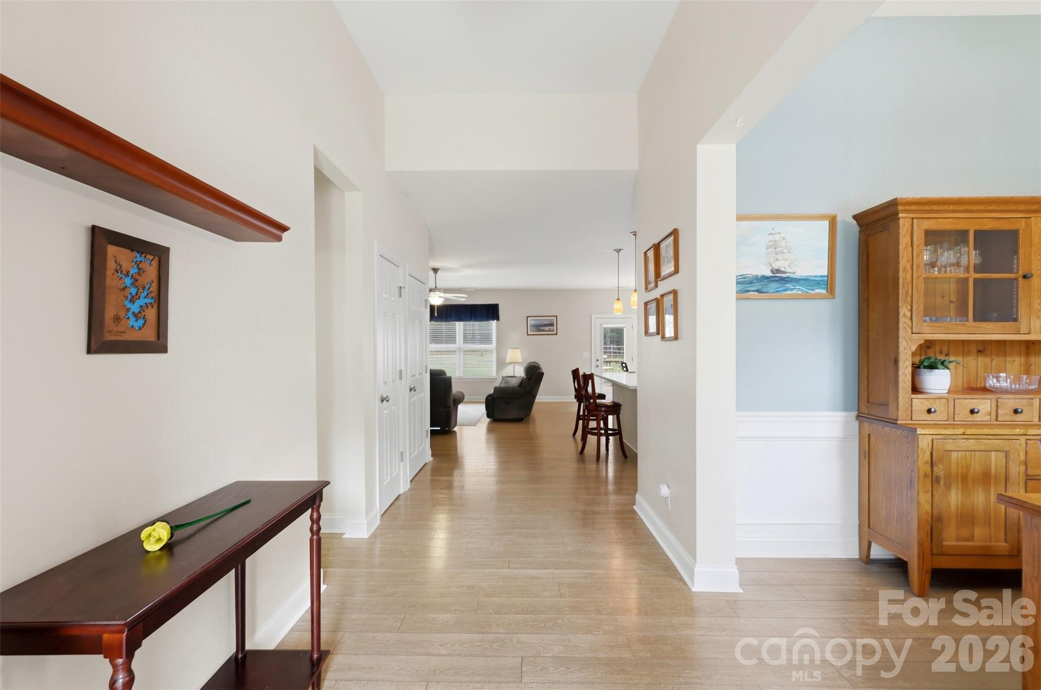 630 Kenway Loop Property Photo 7