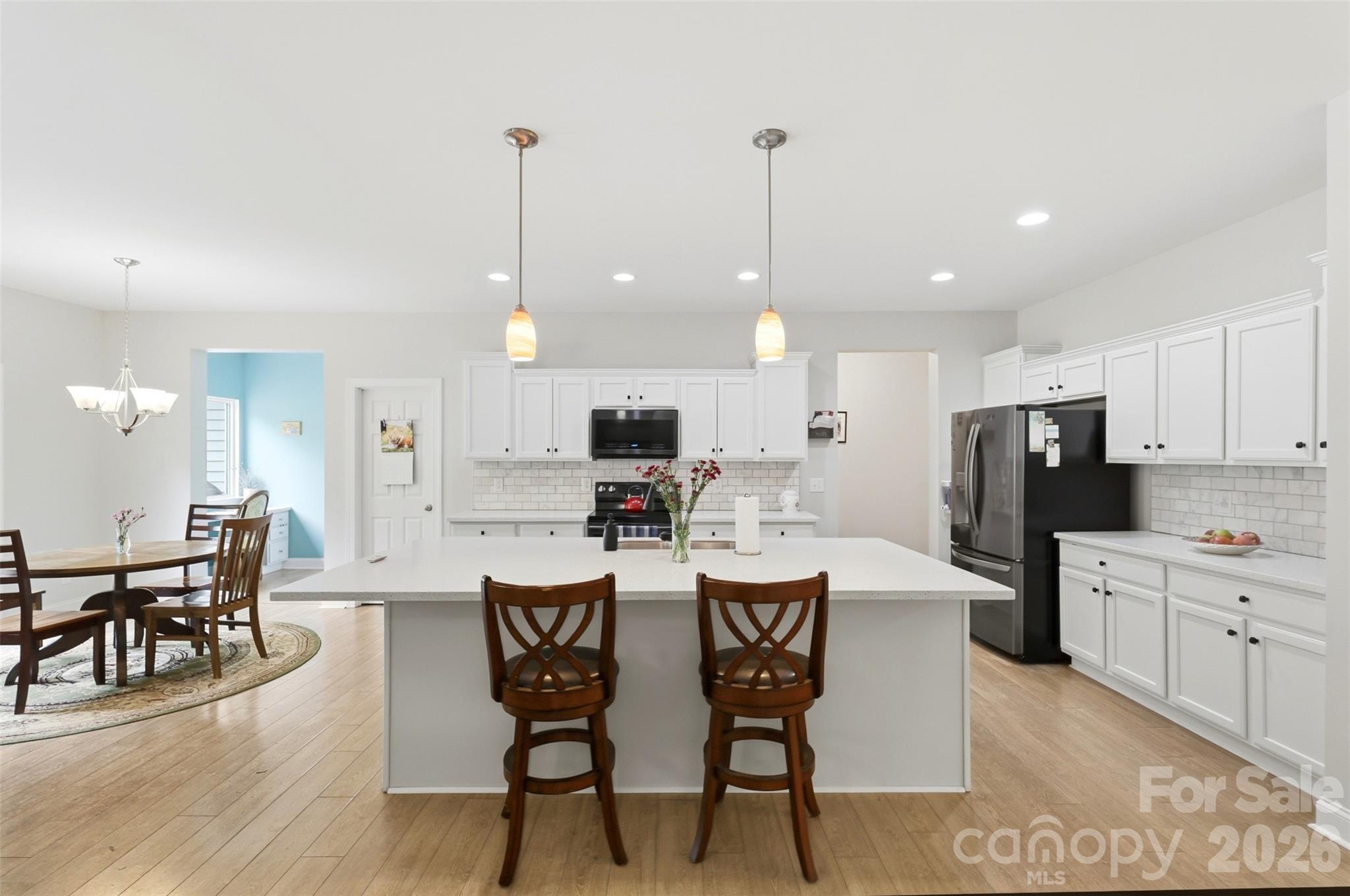 630 Kenway Loop Property Photo 12