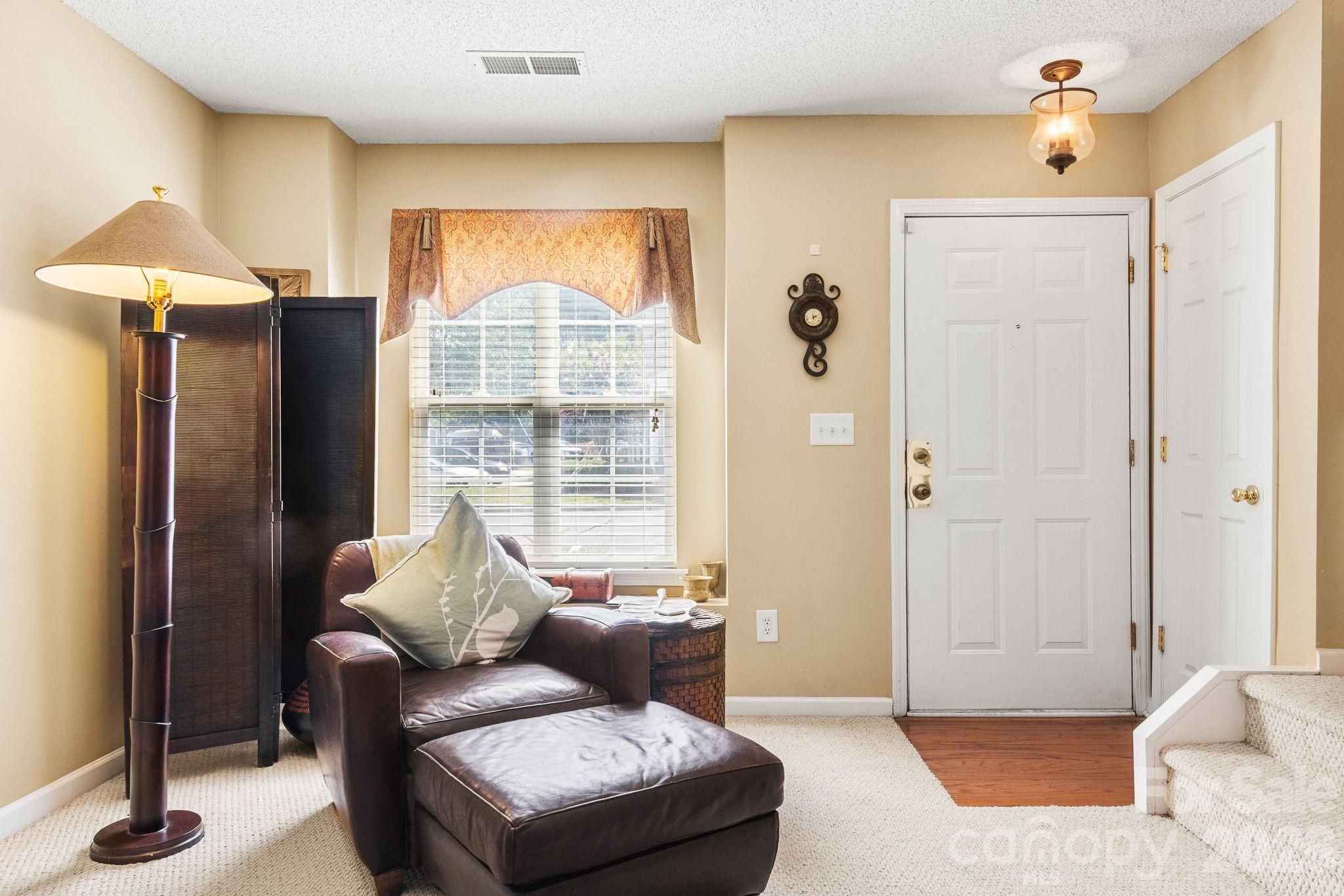 11549 Retriever Way Property Photo 3