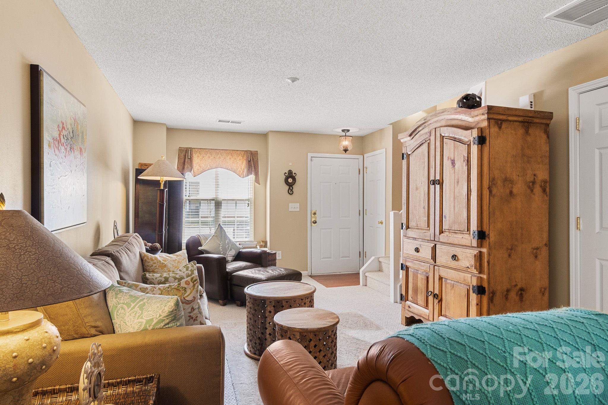 11549 Retriever Way Property Photo 4