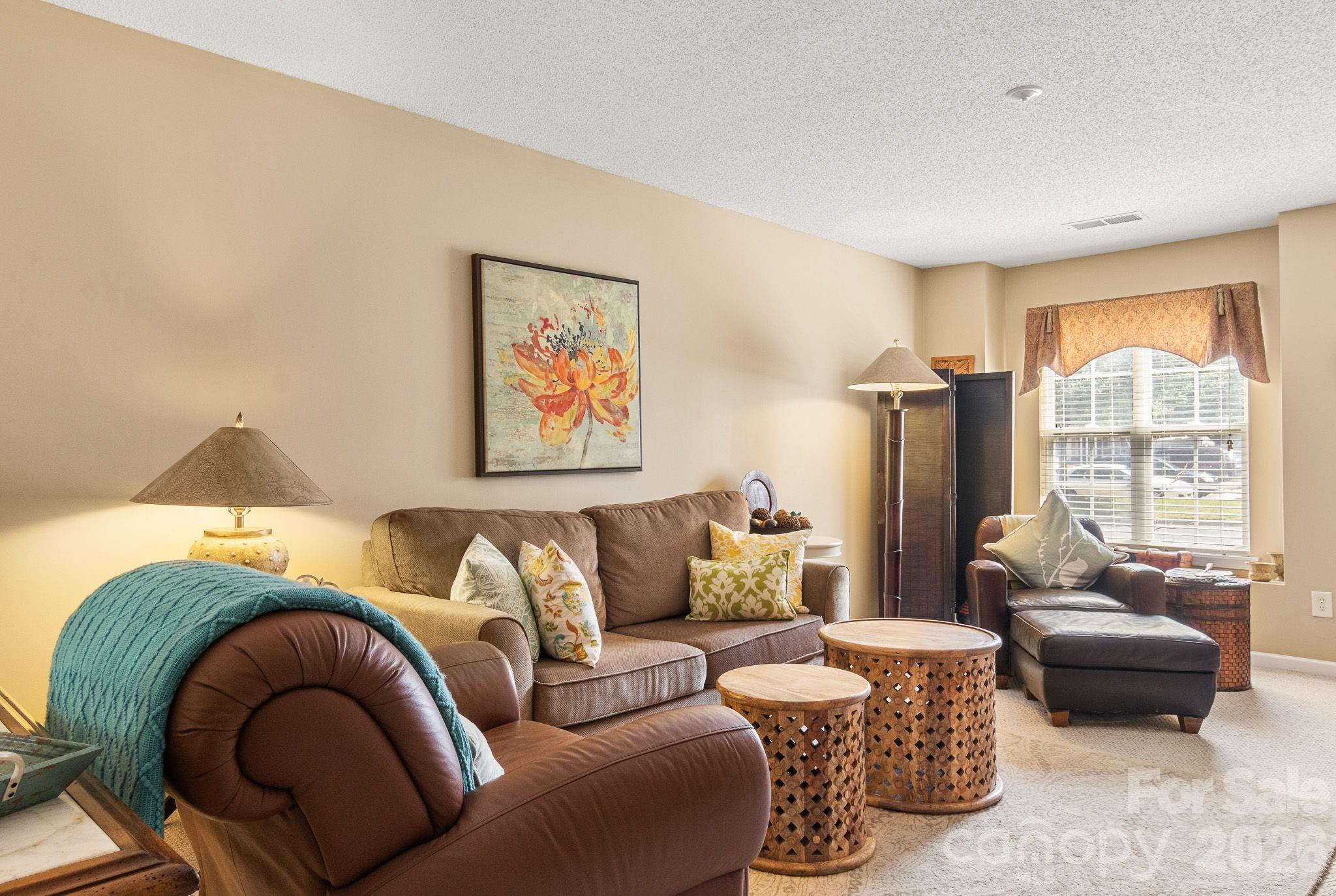 11549 Retriever Way Property Photo 7
