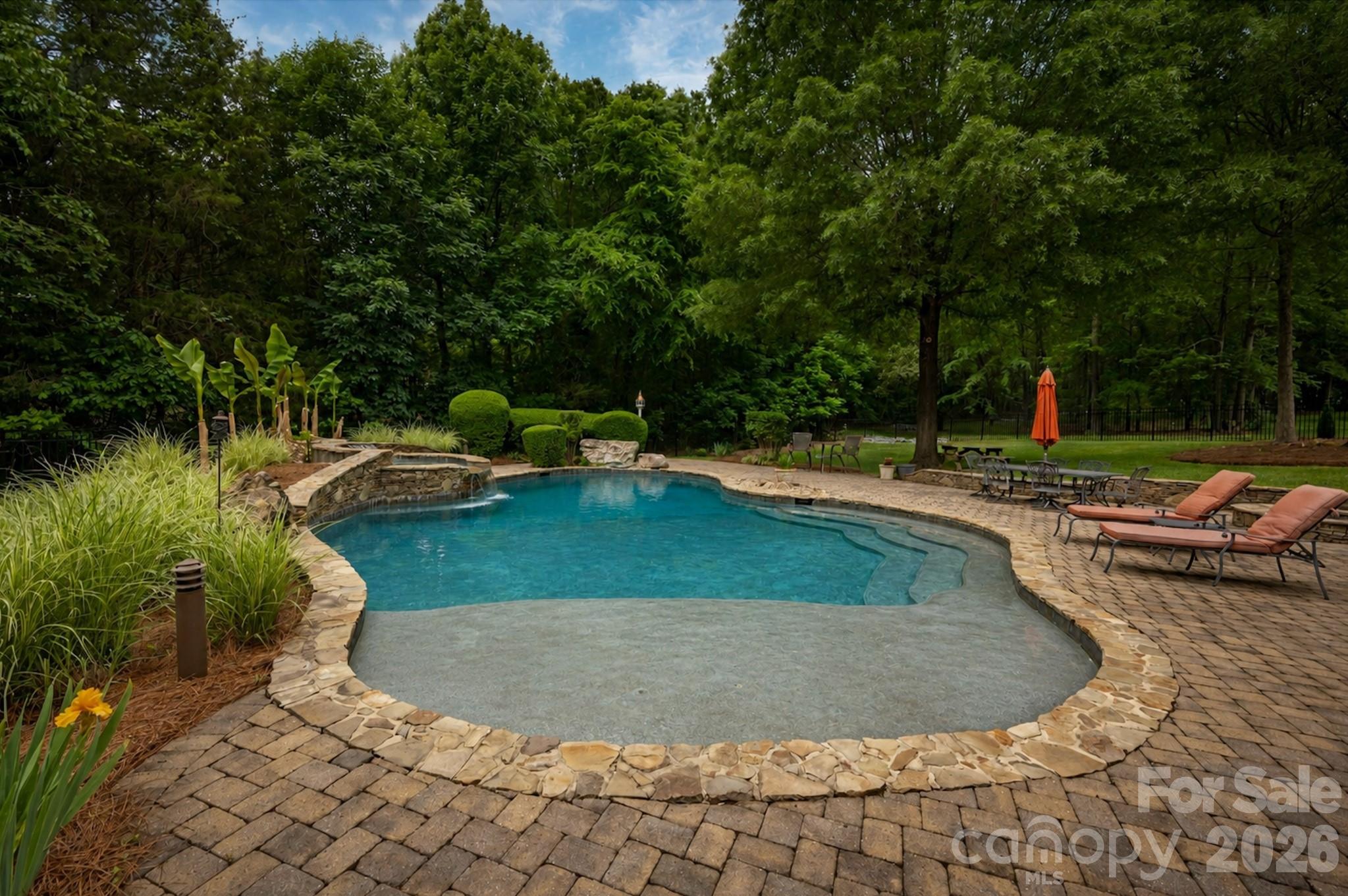 8801 Nellie Lane Property Photo 6