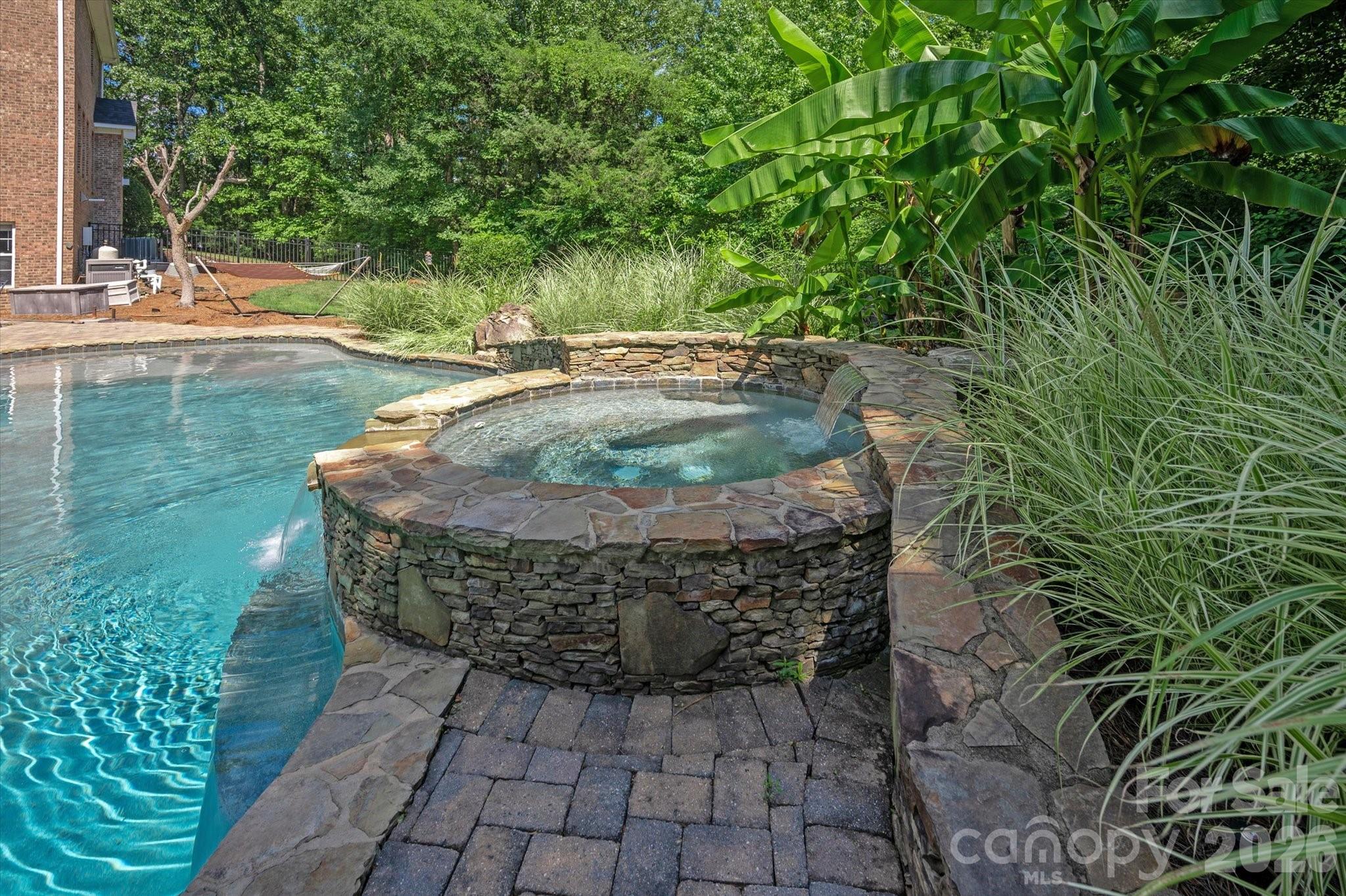 8801 Nellie Lane Property Photo 11
