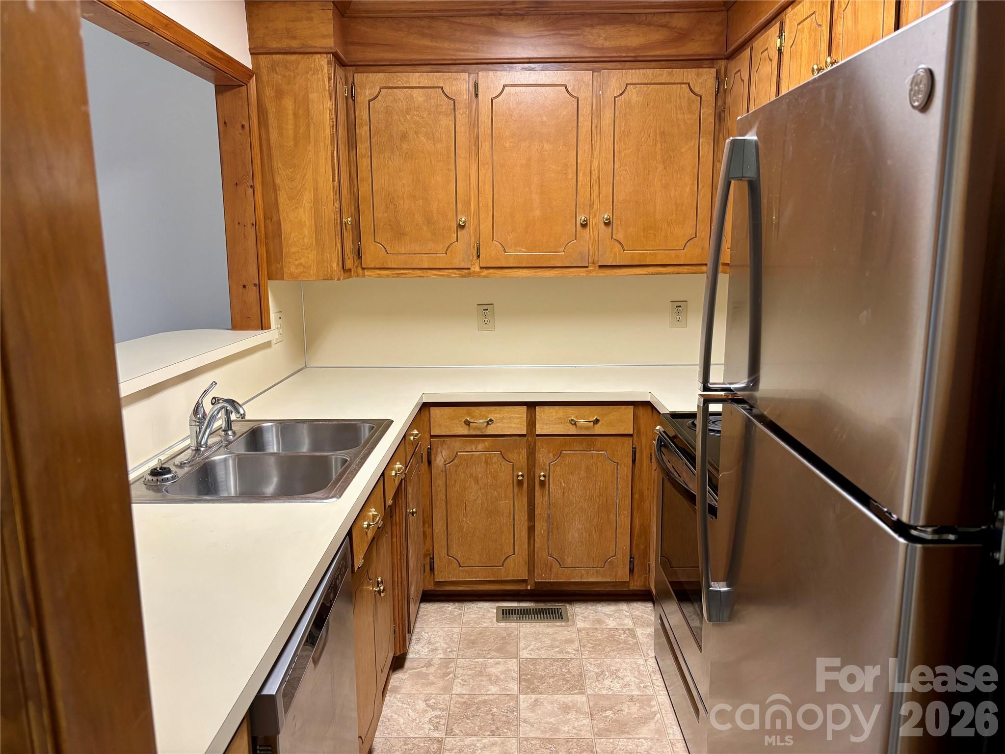 153 Hillcrest Drive Property Photo 4