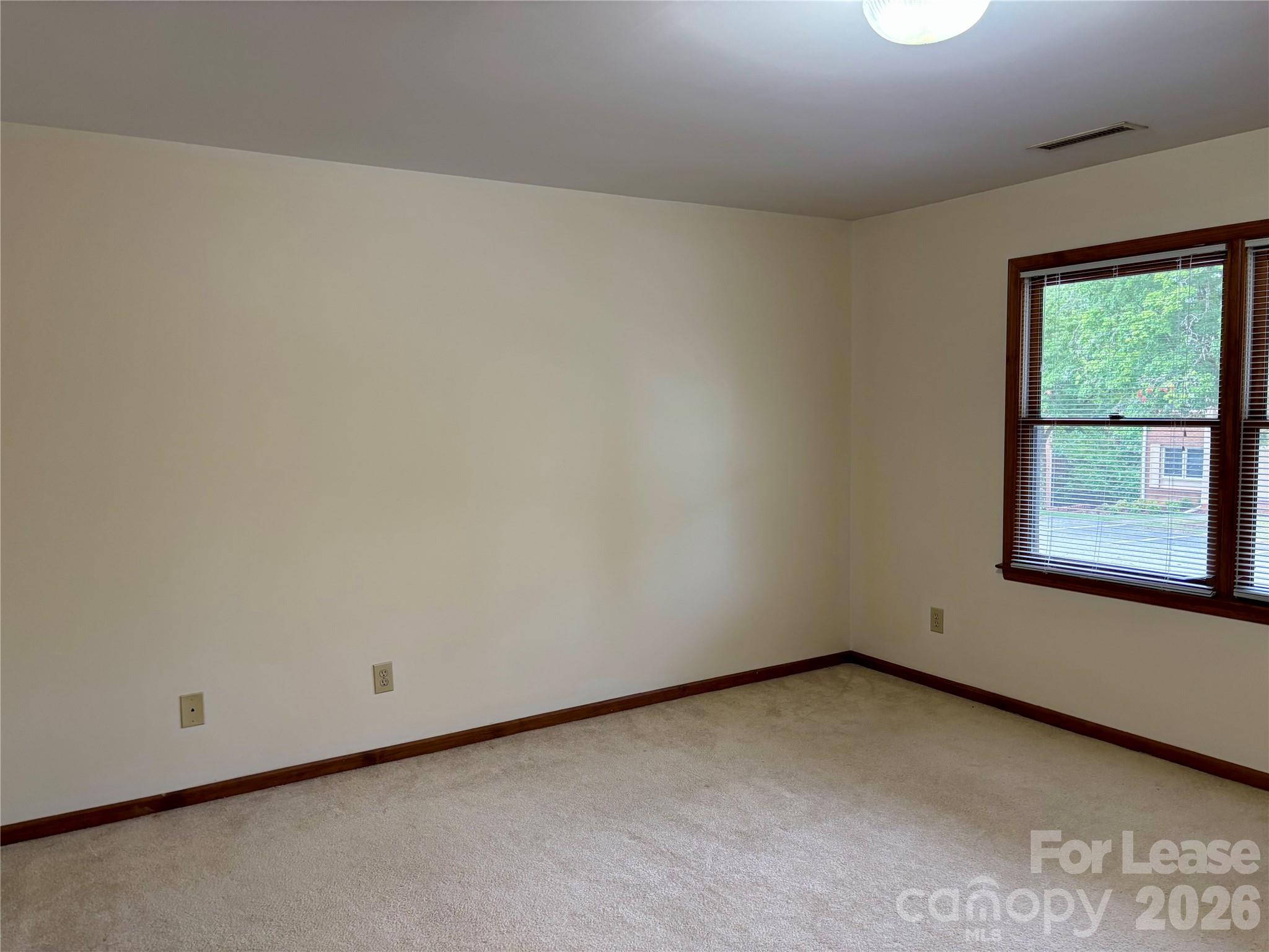 153 Hillcrest Drive Property Photo 5
