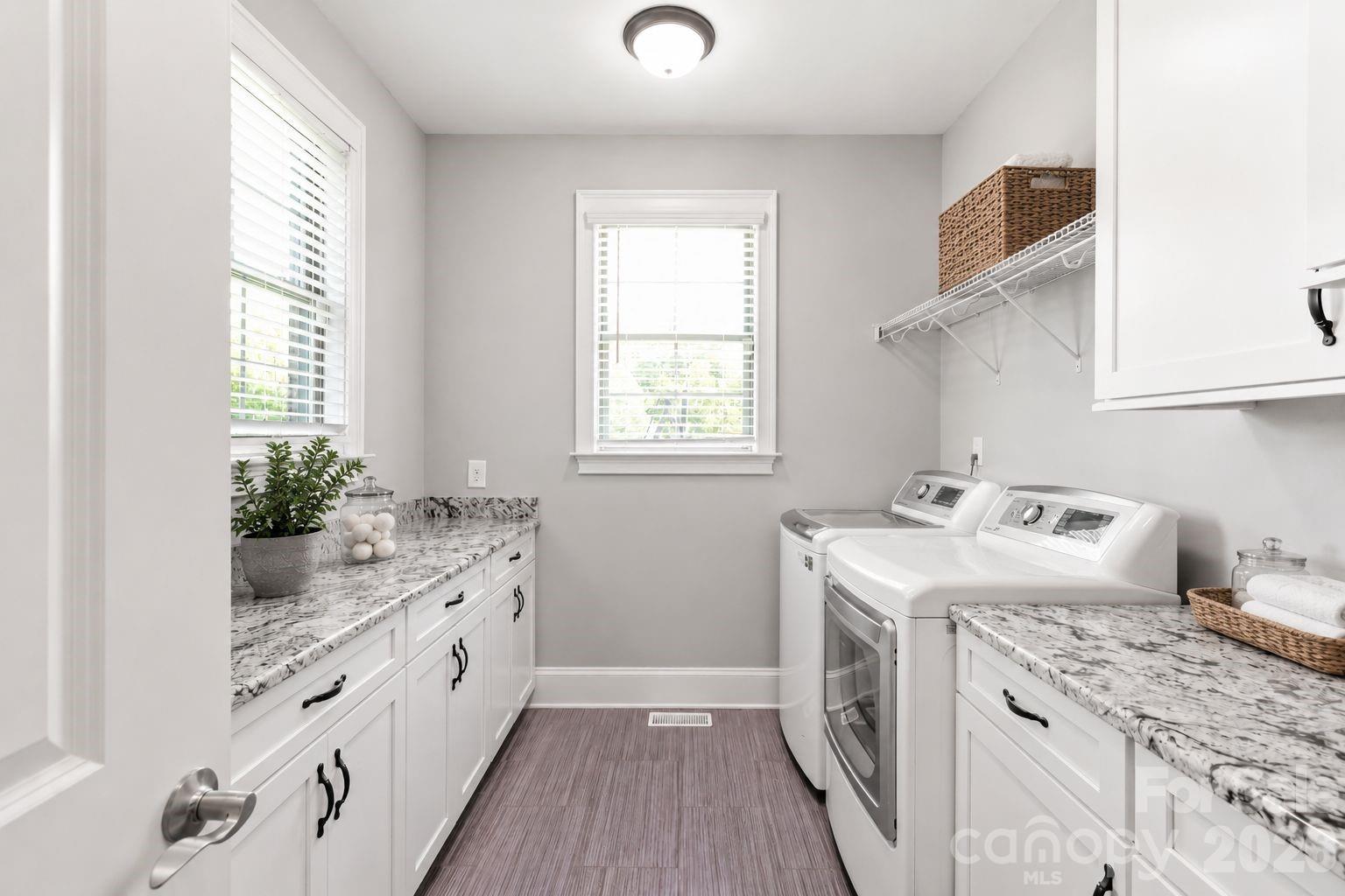 1808 Huntley Ridge Drive Property Photo 27