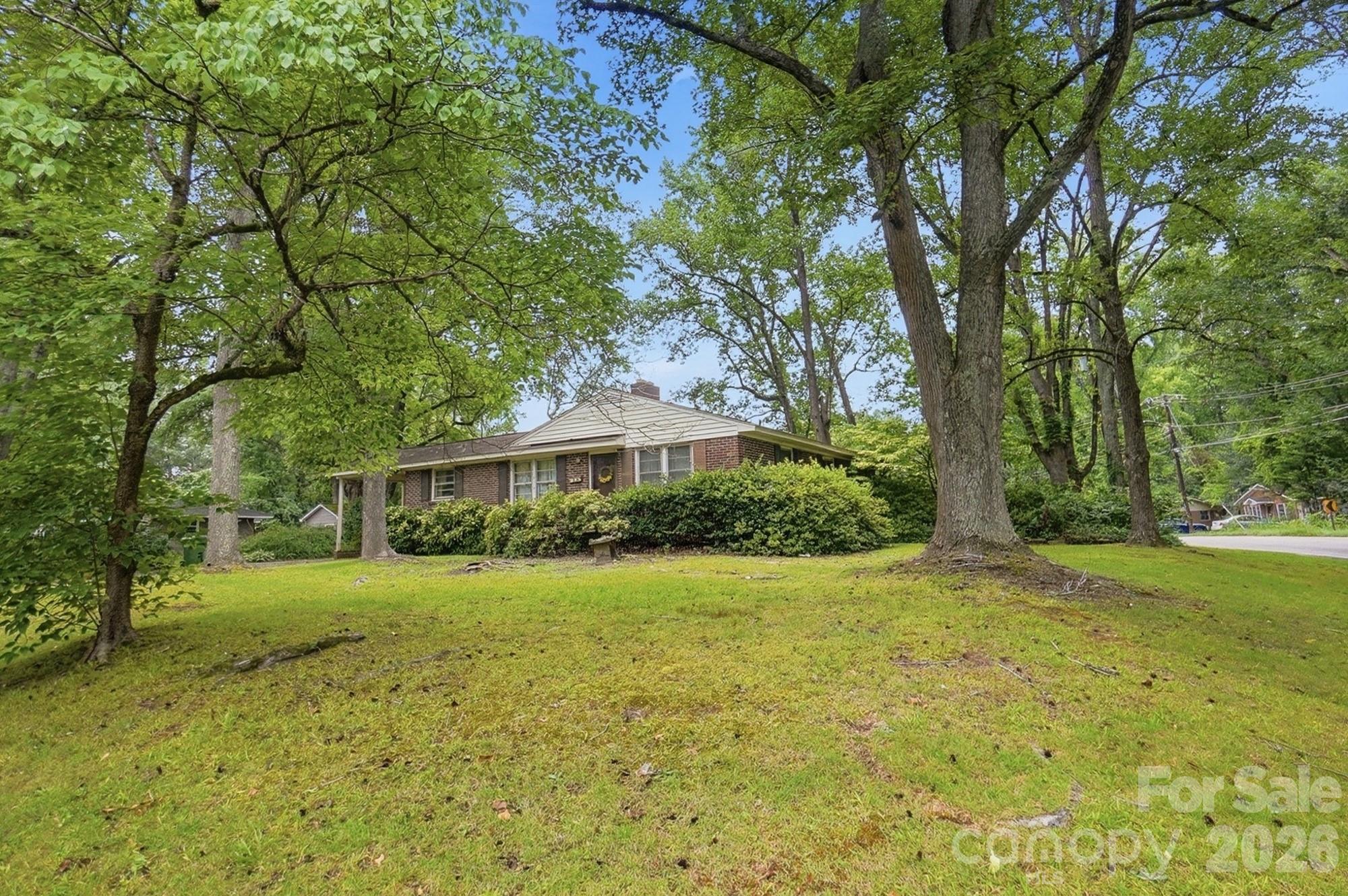 610 Laurel Court Property Photo 3