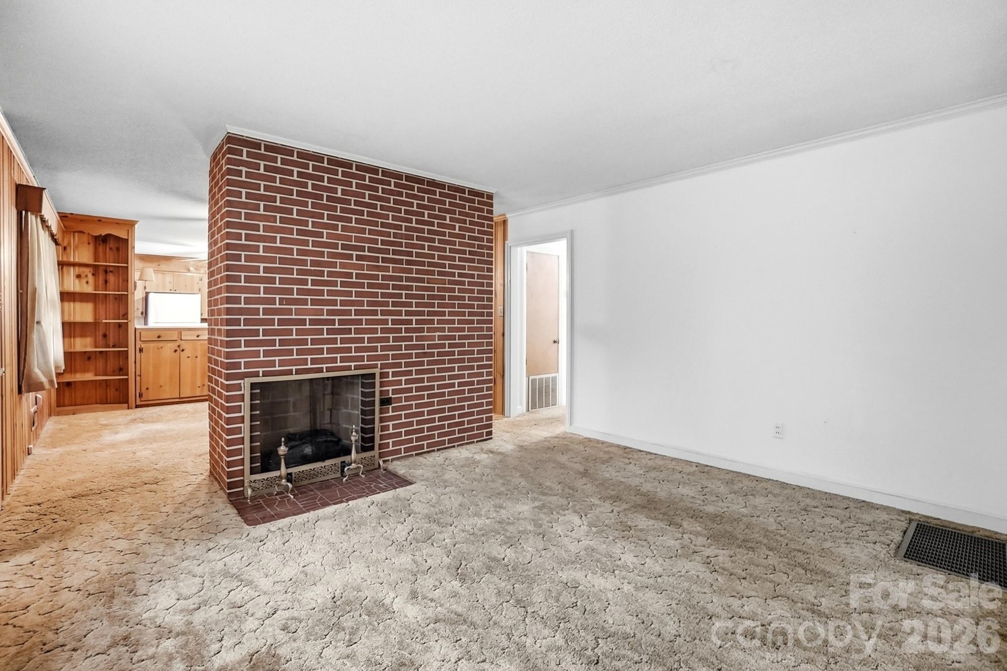 610 Laurel Court Property Photo 6