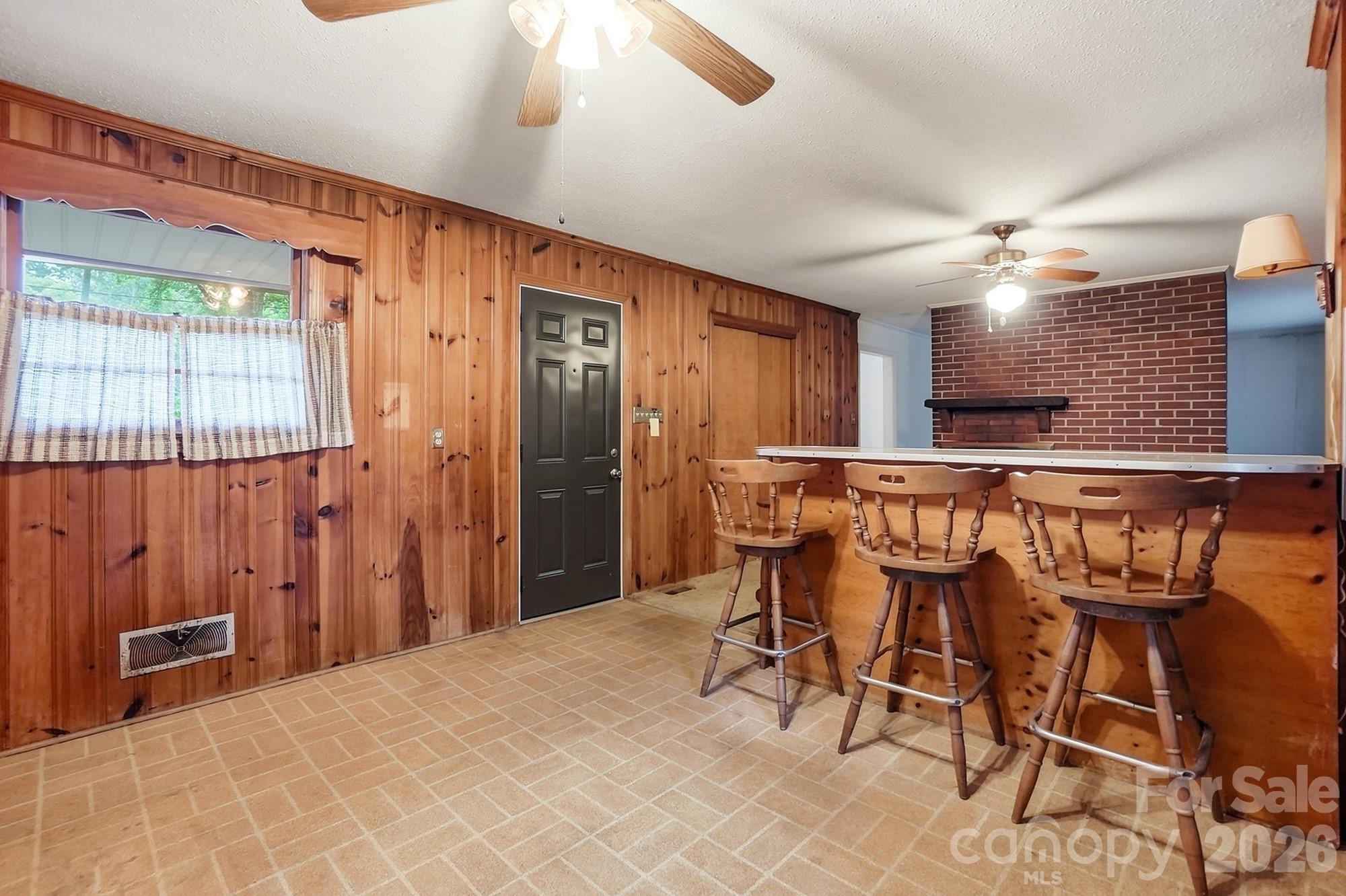 610 Laurel Court Property Photo 16