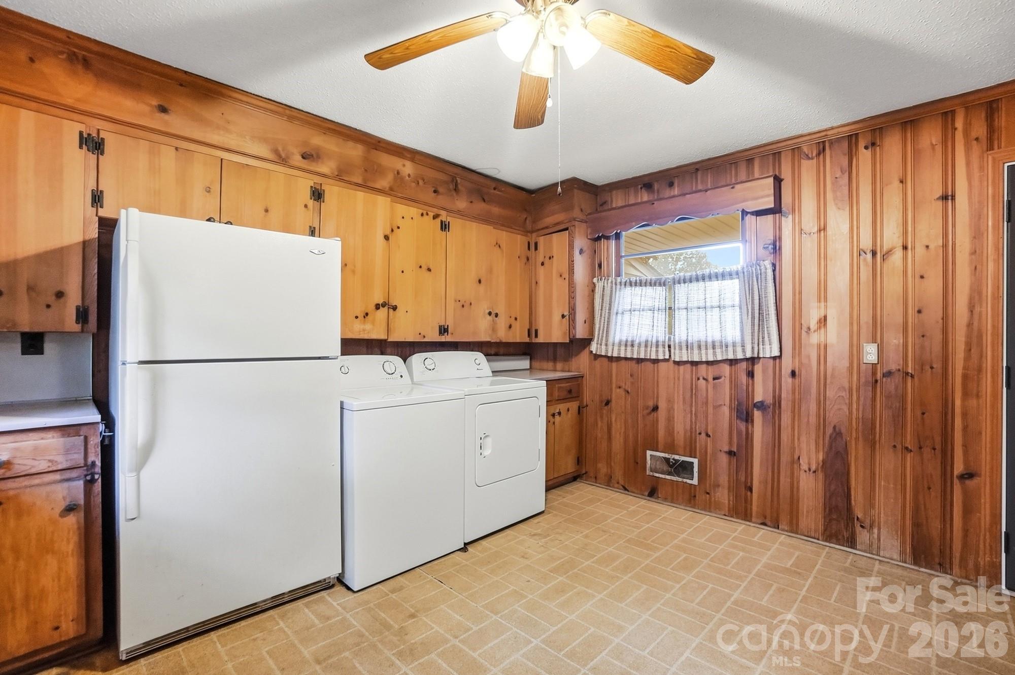 610 Laurel Court Property Photo 17