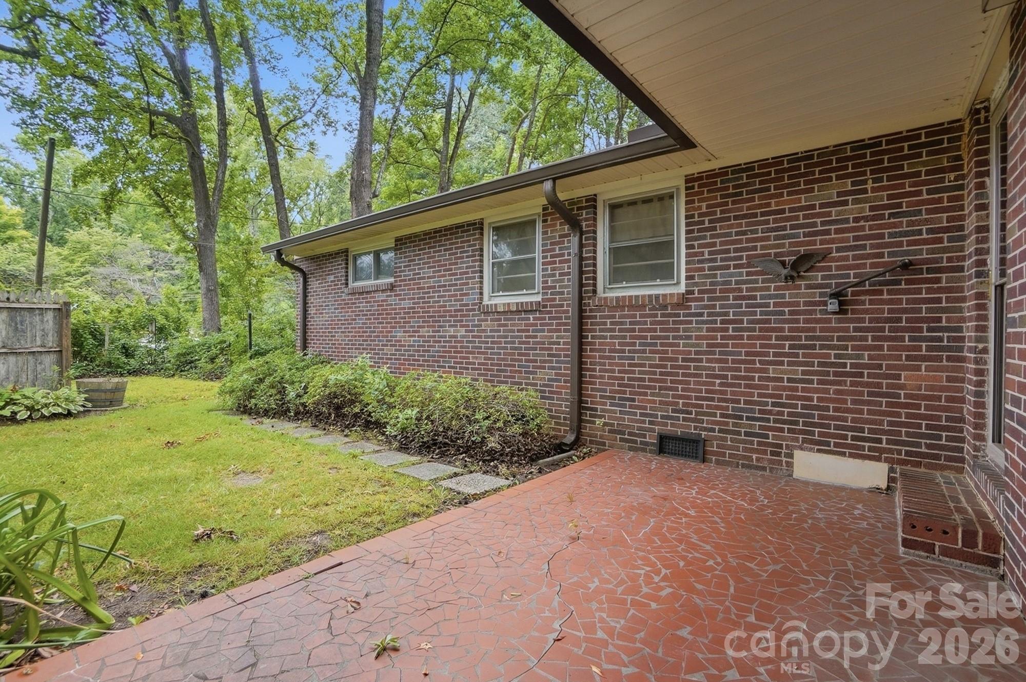 610 Laurel Court Property Photo 28