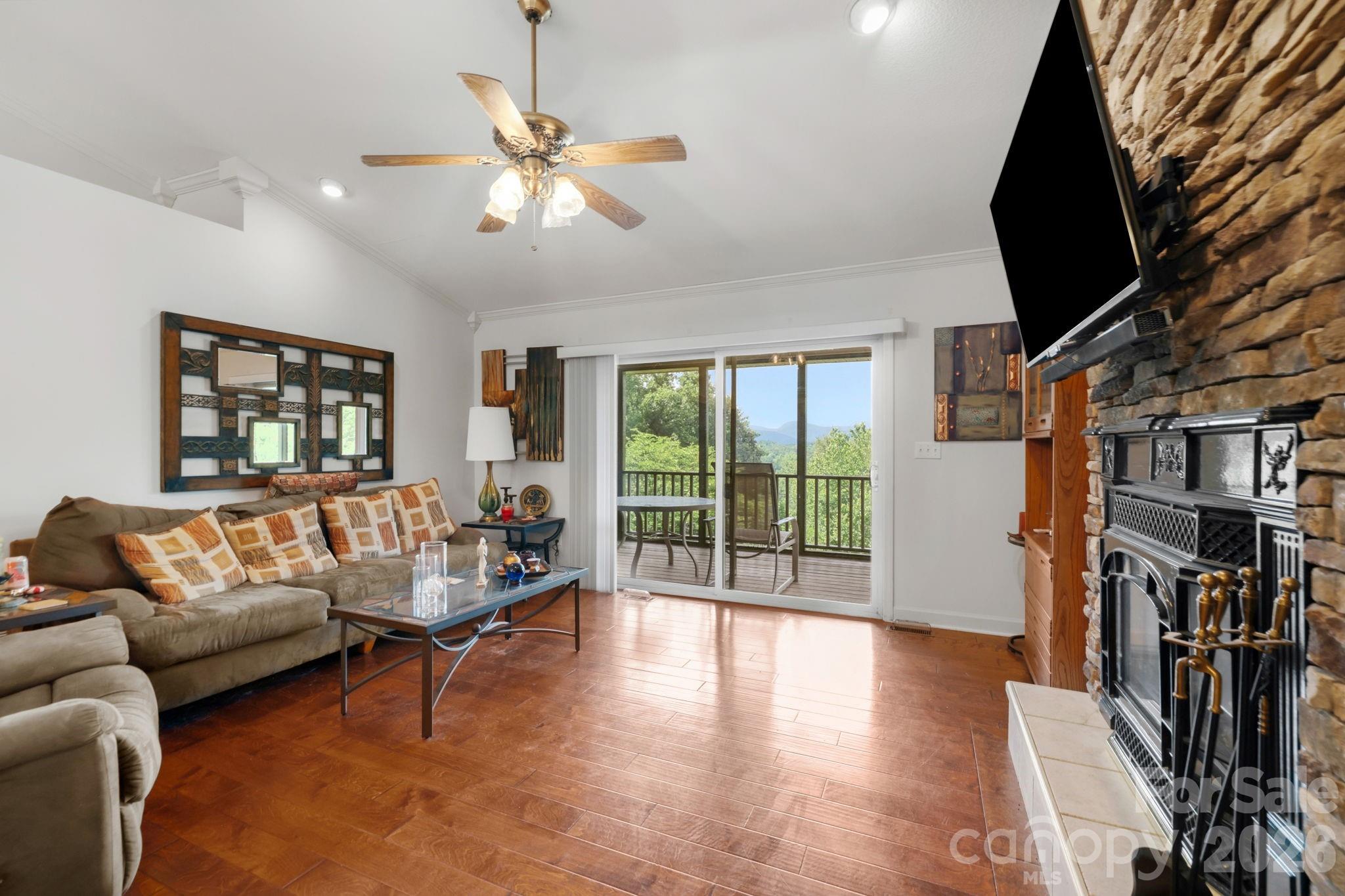 81 Chestnut Lane Property Photo 6