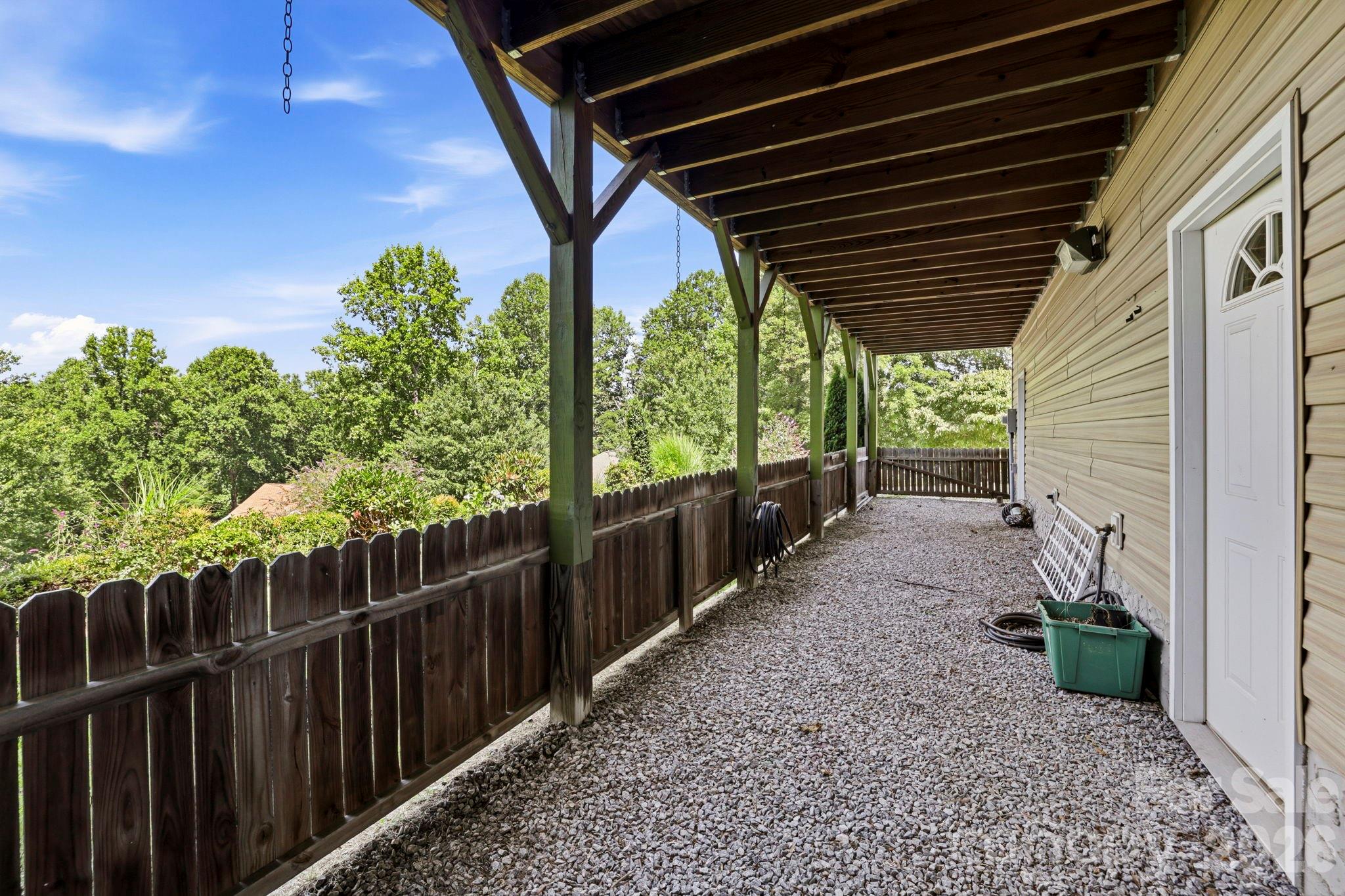 81 Chestnut Lane Property Photo 44