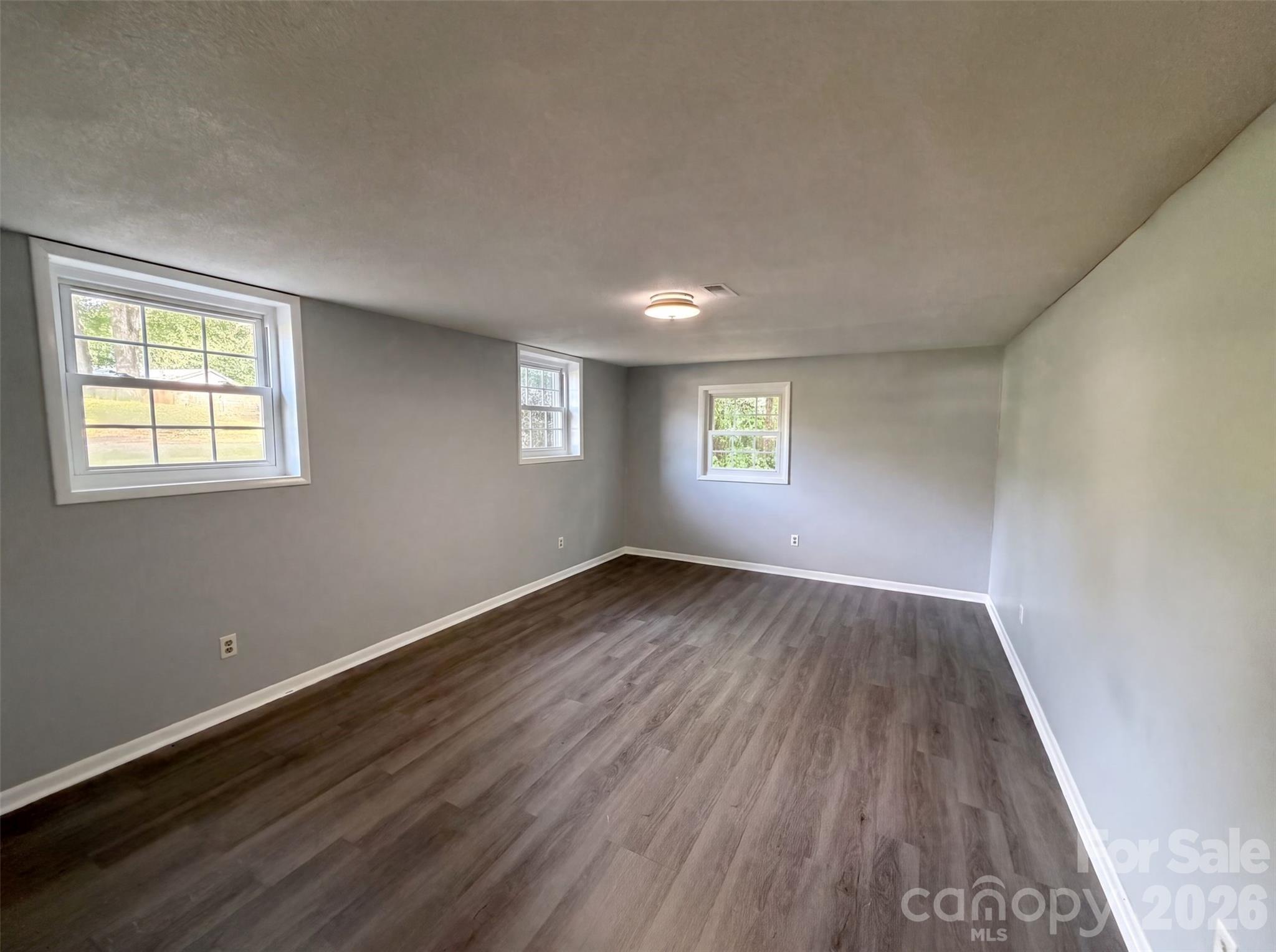 1716 Timberlane Street Property Photo 6