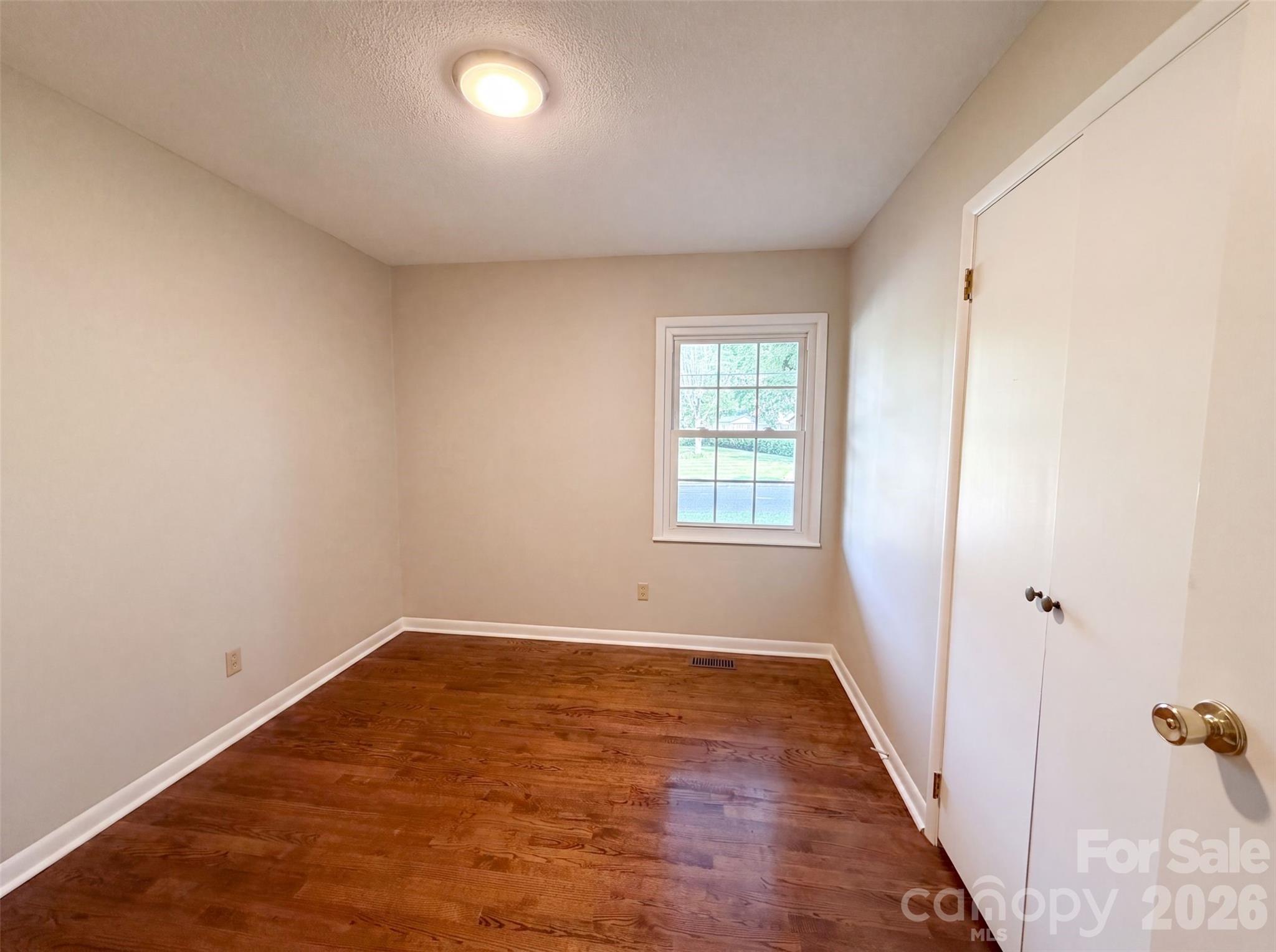 1716 Timberlane Street Property Photo 12