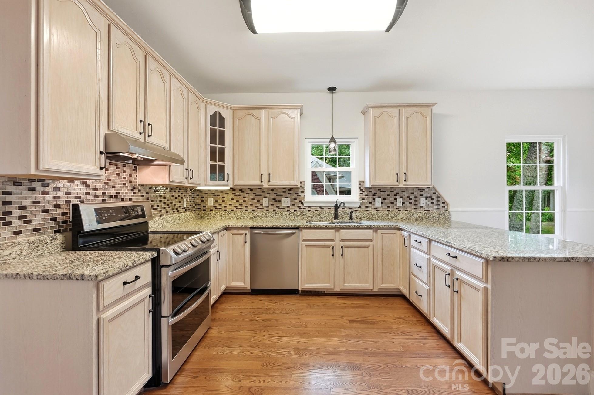 2628 Whitehall Court Property Photo 11