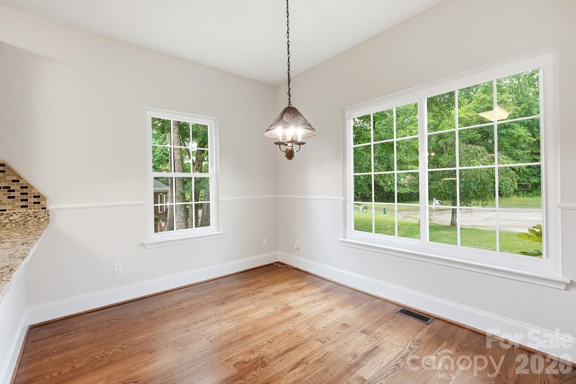 2628 Whitehall Court Property Photo 15