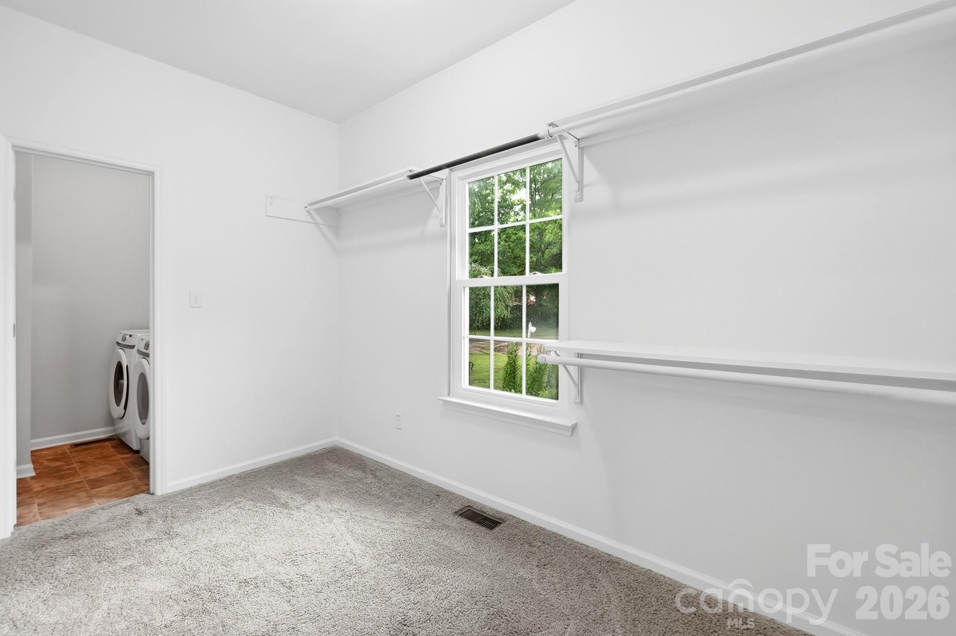 2628 Whitehall Court Property Photo 23