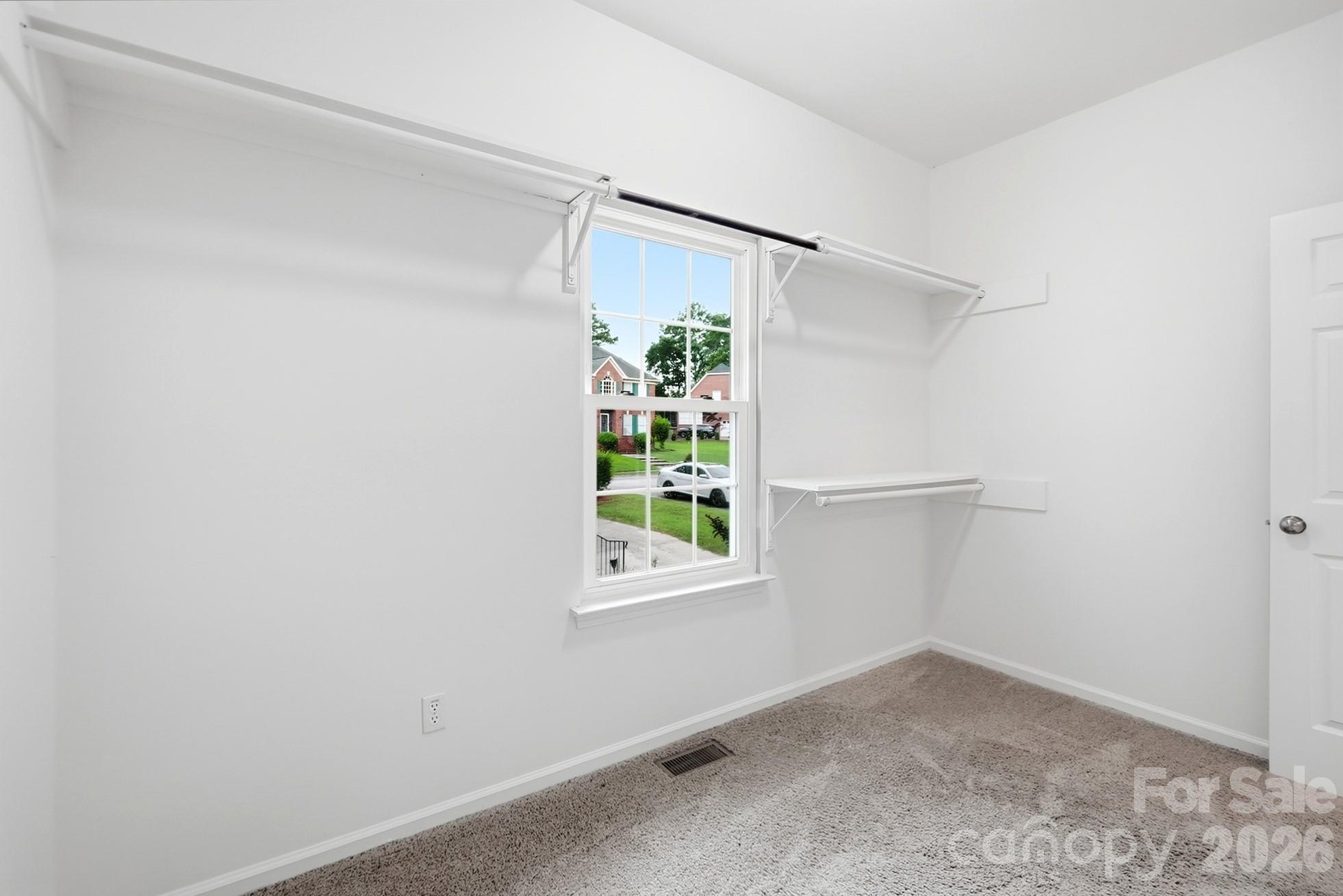 2628 Whitehall Court Property Photo 24
