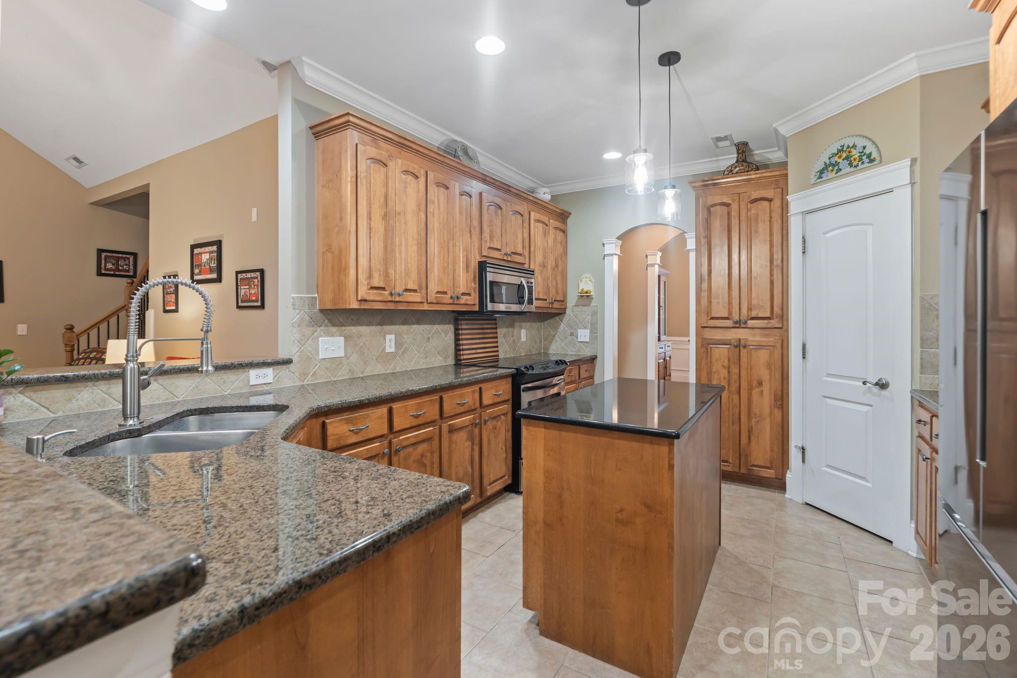 138 Fox Hunt Drive Property Photo 2
