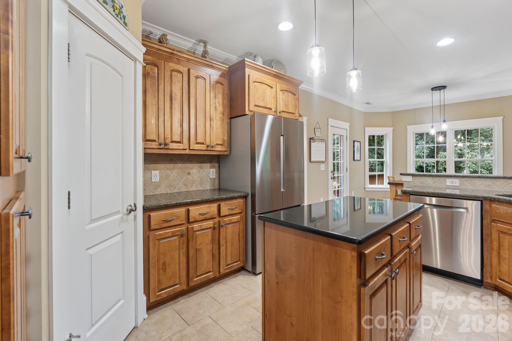 138 Fox Hunt Drive Property Photo 4