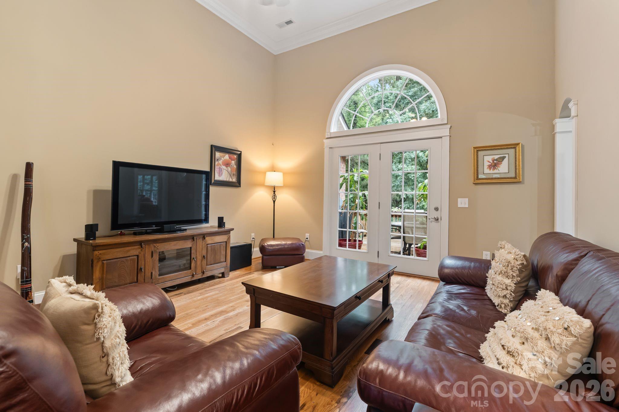 138 Fox Hunt Drive Property Photo 6