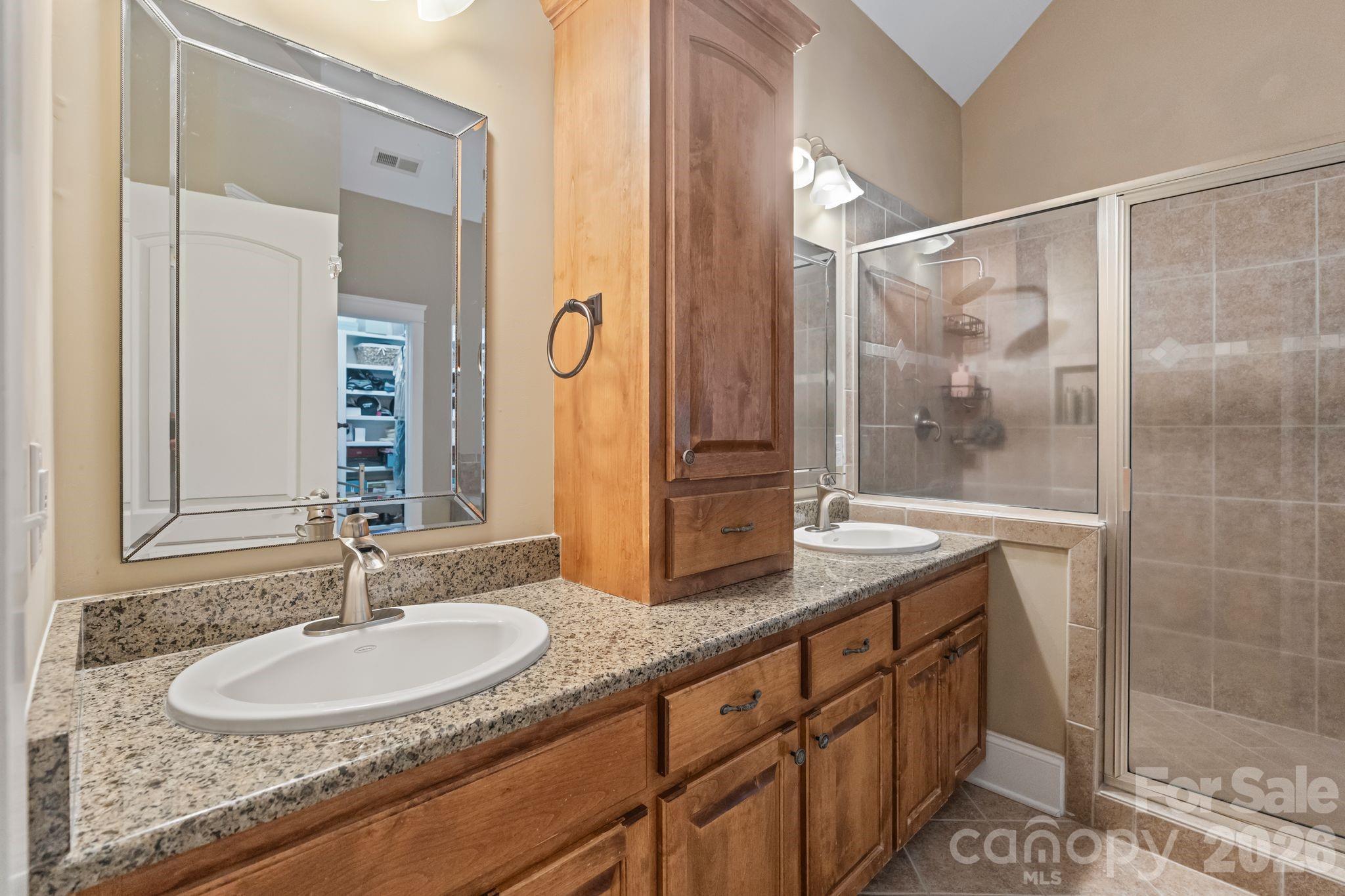 138 Fox Hunt Drive Property Photo 16