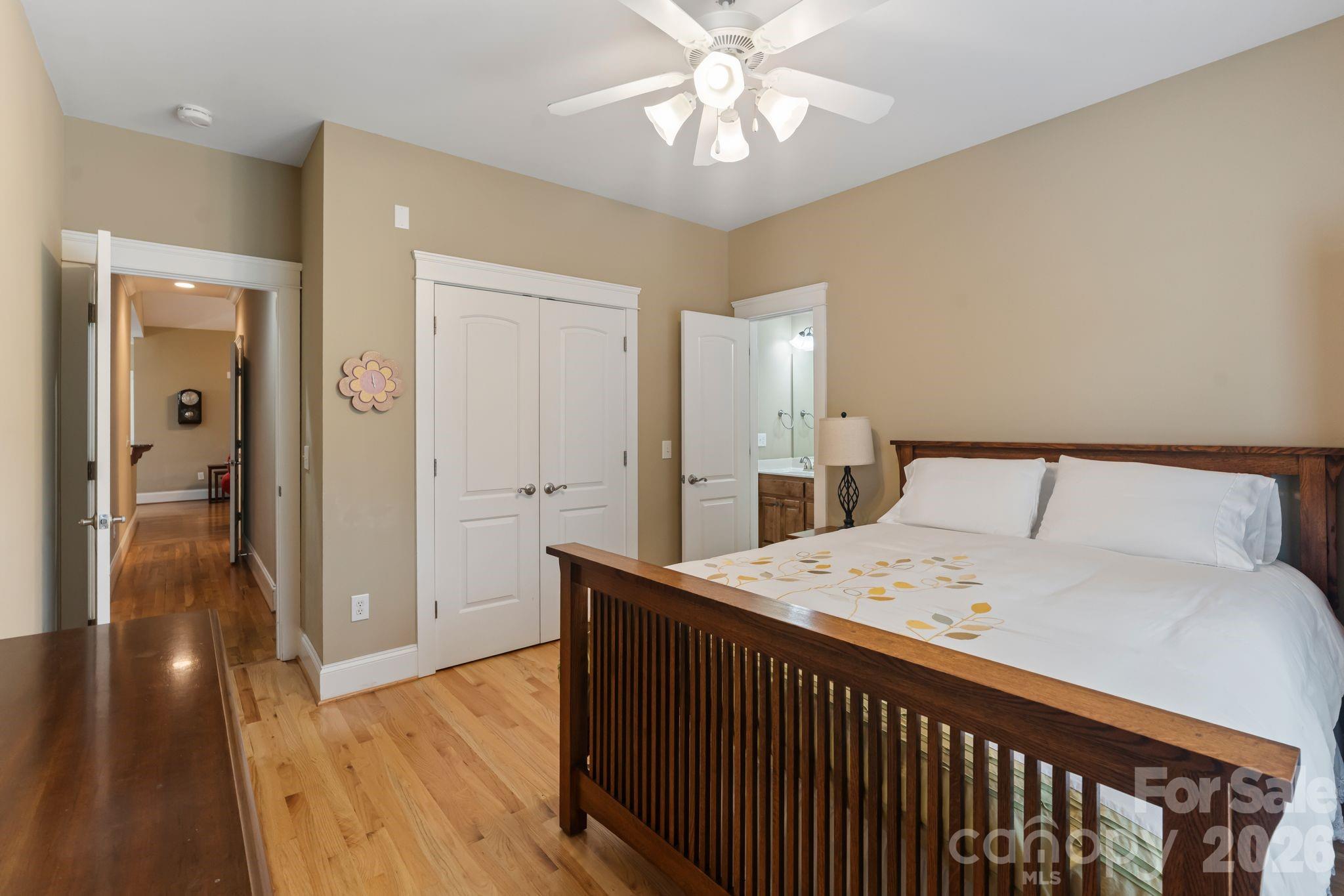 138 Fox Hunt Drive Property Photo 23