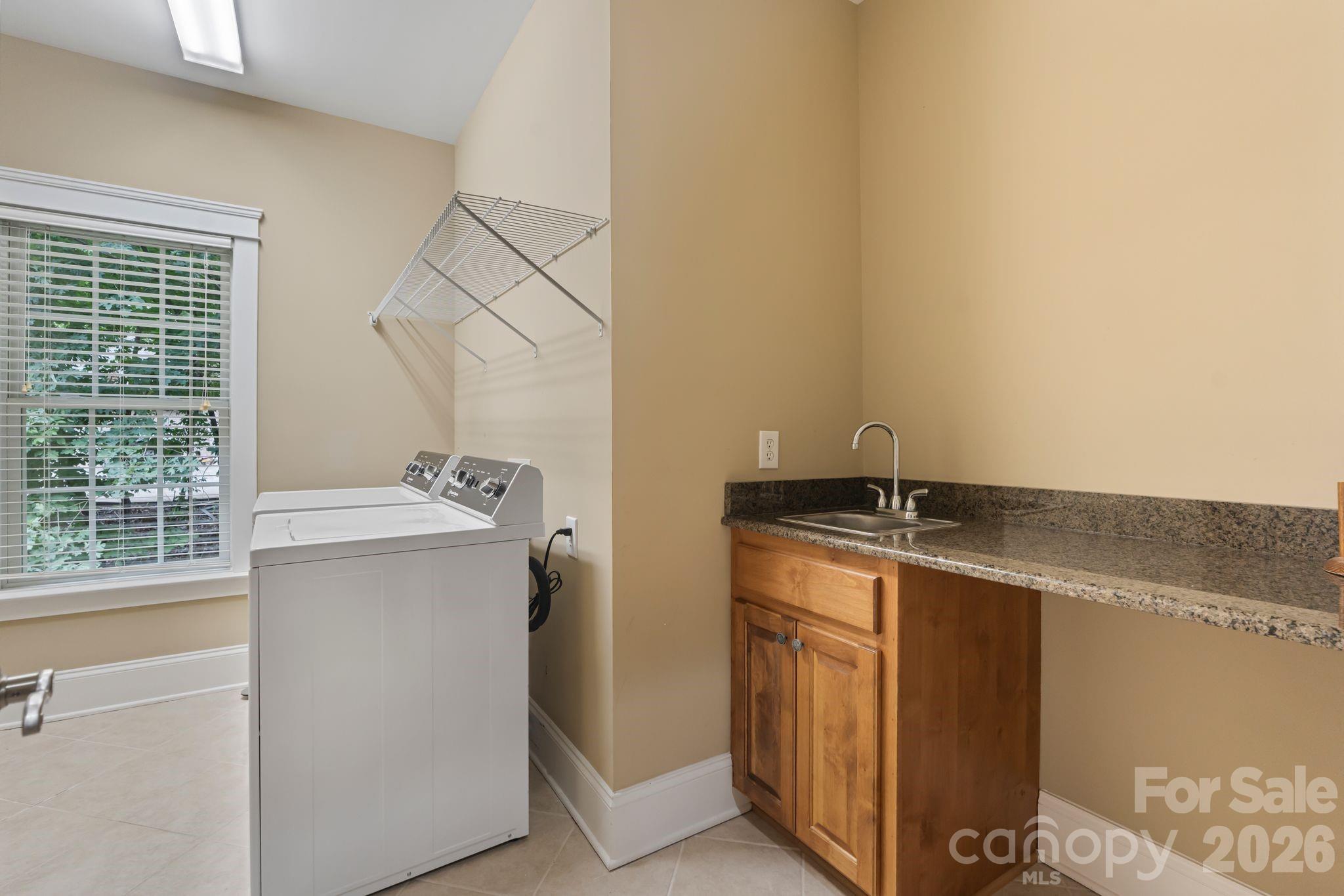 138 Fox Hunt Drive Property Photo 28