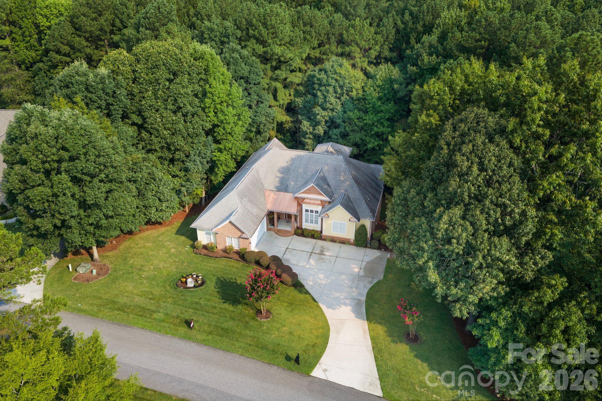 138 Fox Hunt Drive Property Photo 45