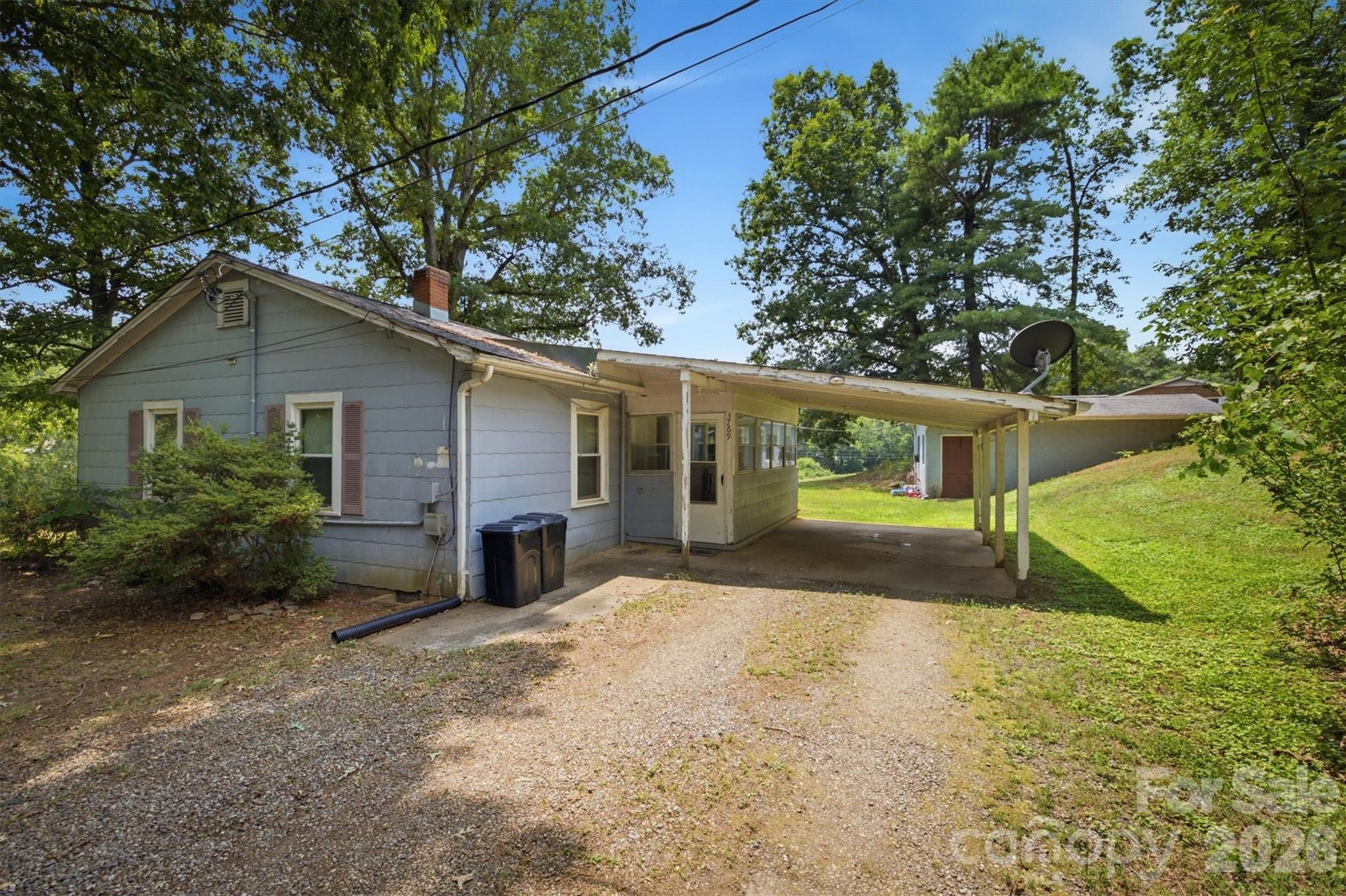 3769 Cameron Place Property Photo 6