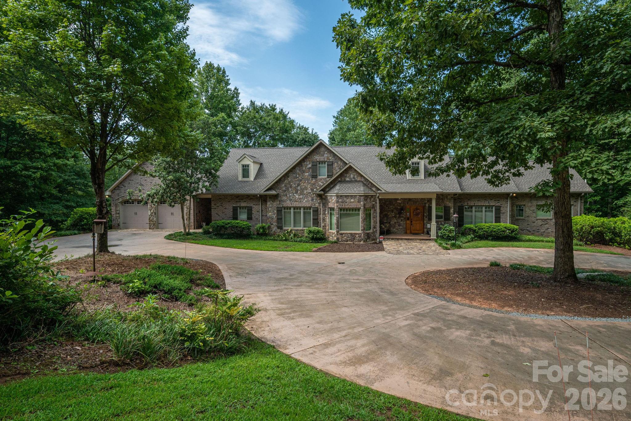 237 Conifer Way Property Photo 1