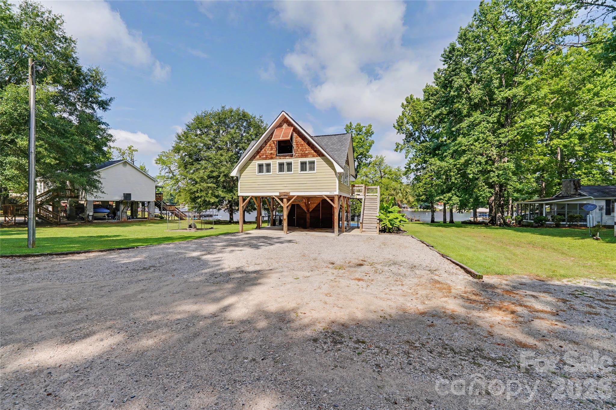 1954 White Road Property Photo 5