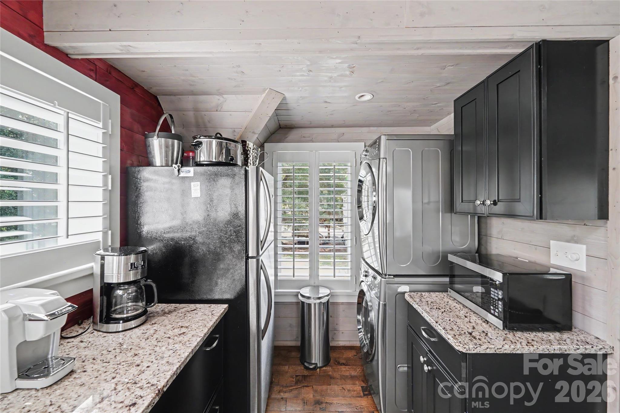 1954 White Road Property Photo 28