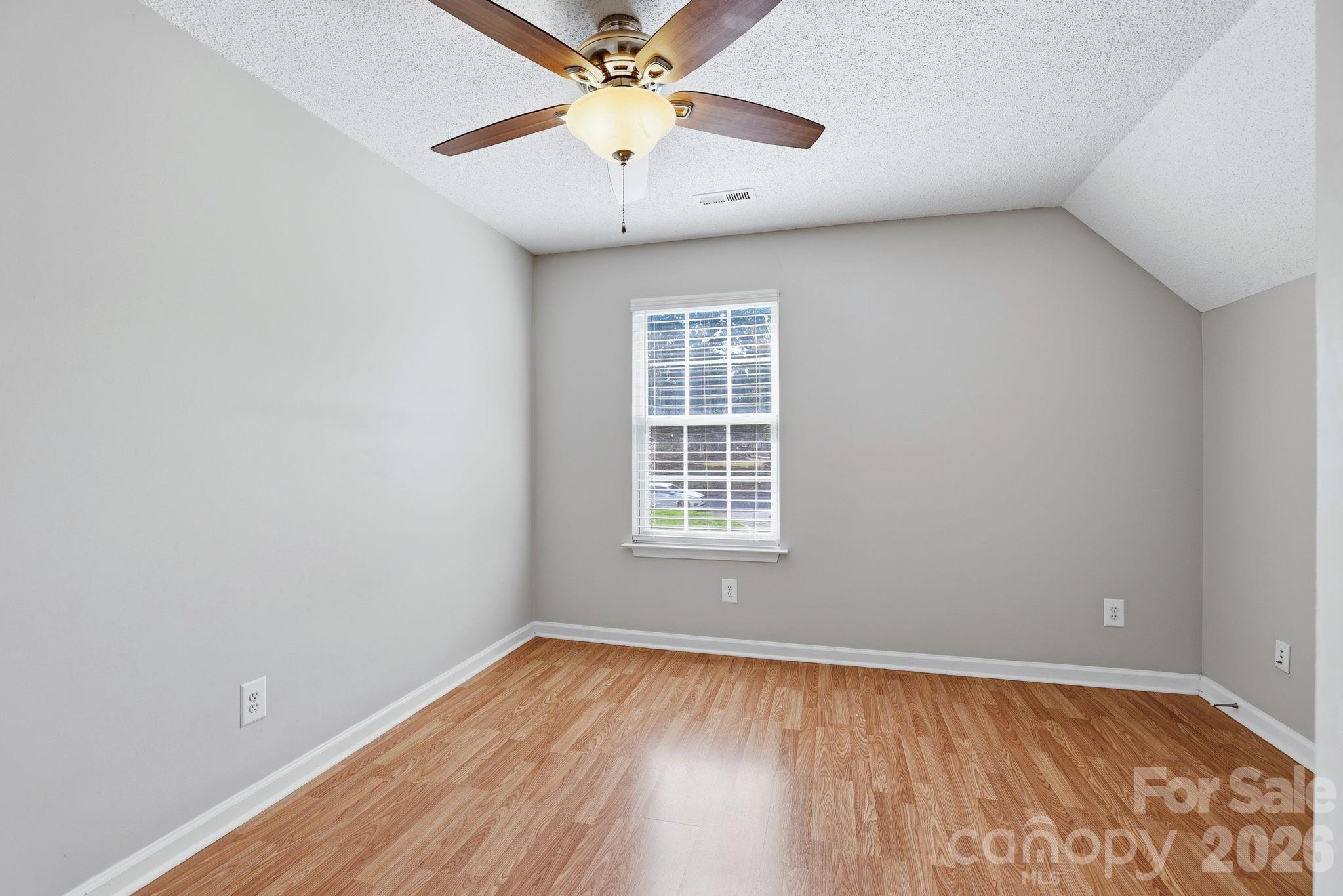932 Heritage Parkway Property Photo 9