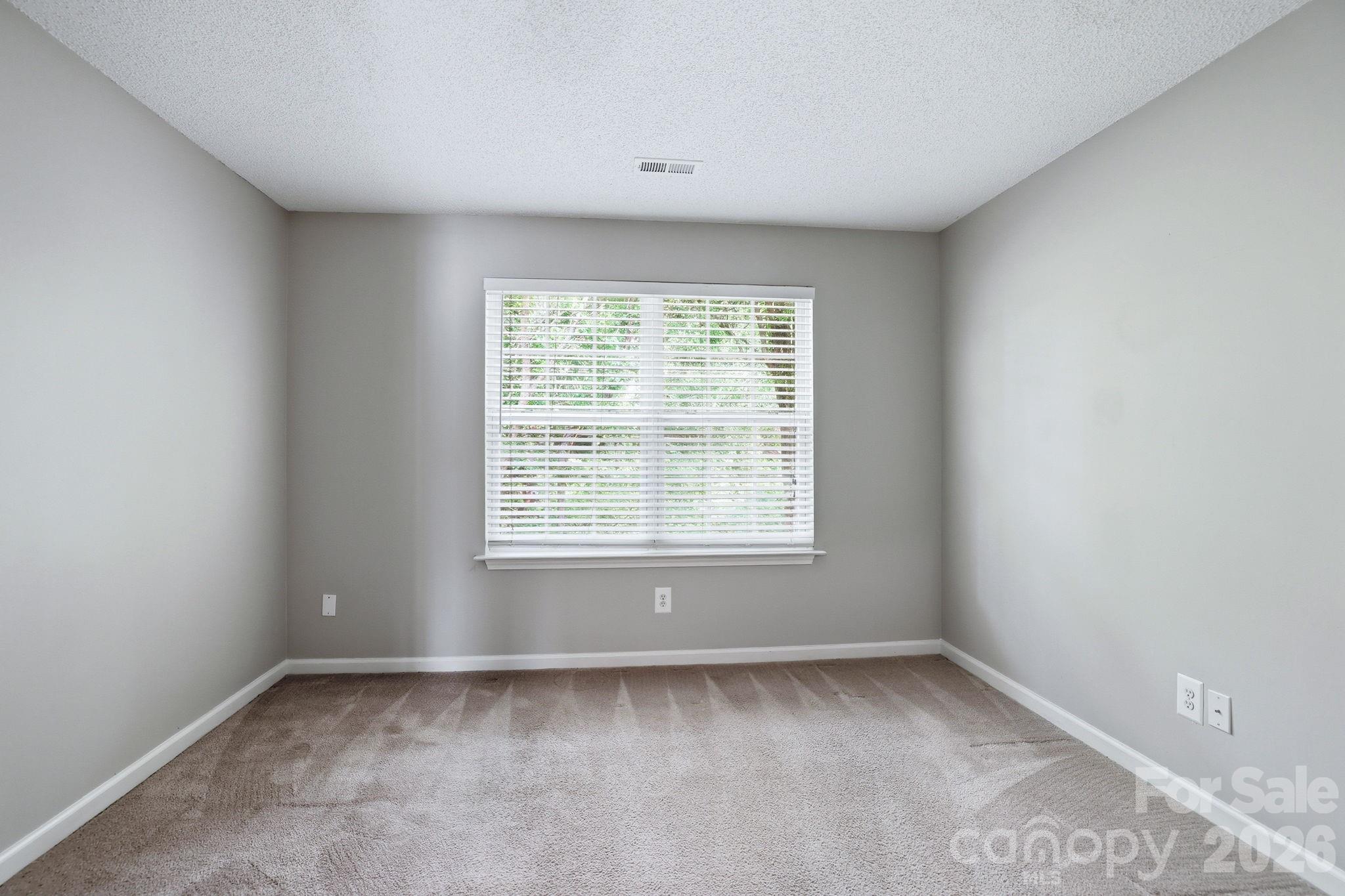 932 Heritage Parkway Property Photo 10