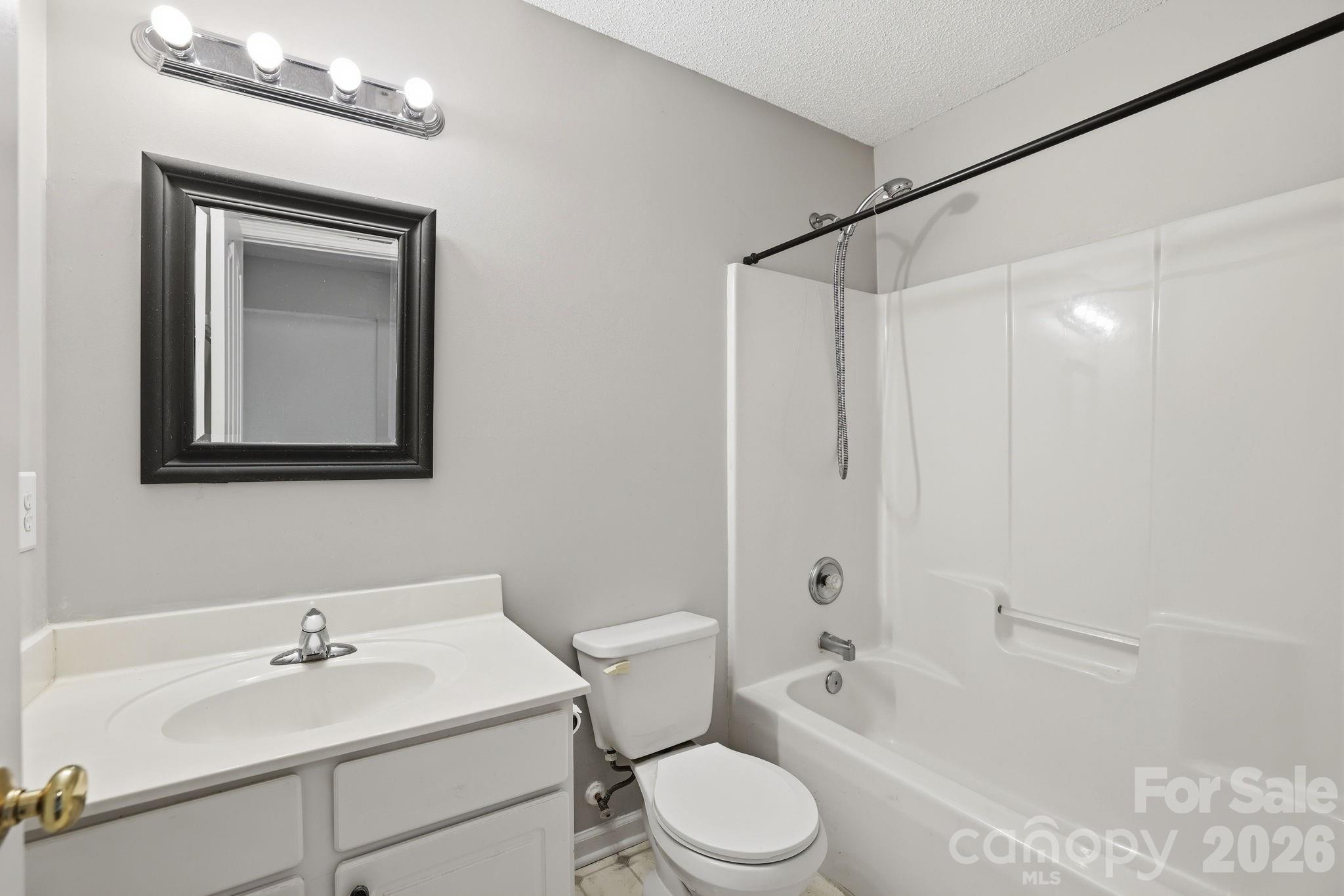 932 Heritage Parkway Property Photo 11