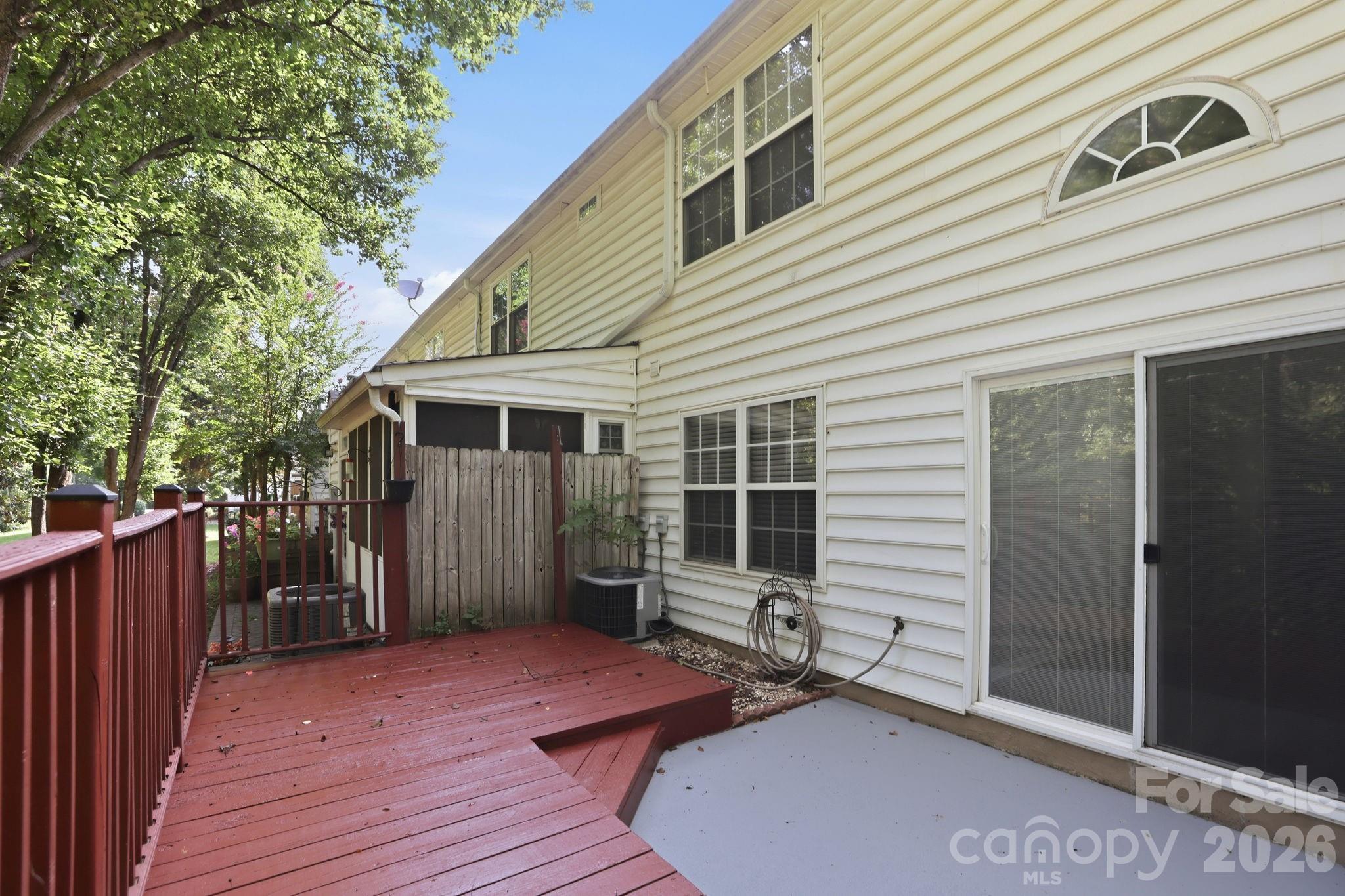 932 Heritage Parkway Property Photo 14