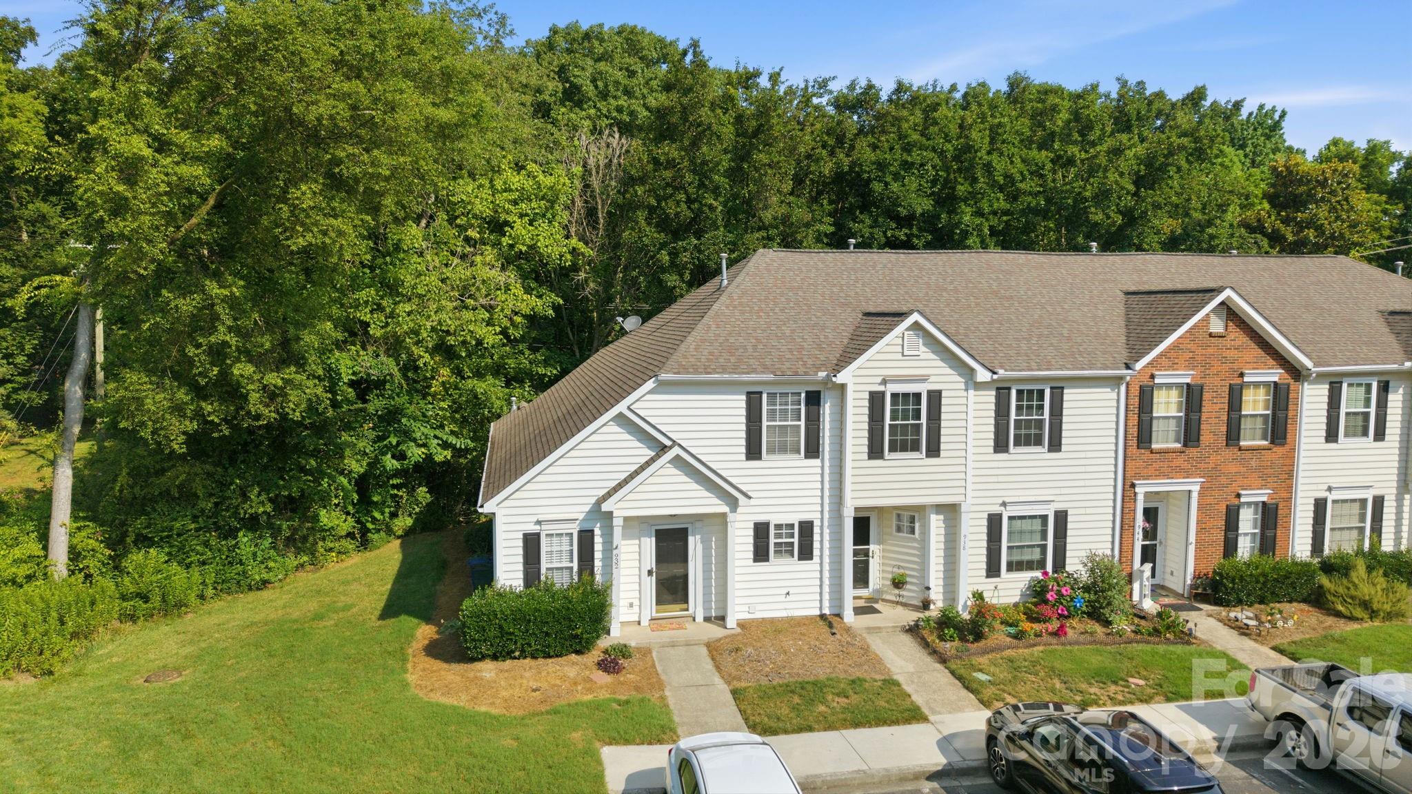 932 Heritage Parkway Property Photo 24