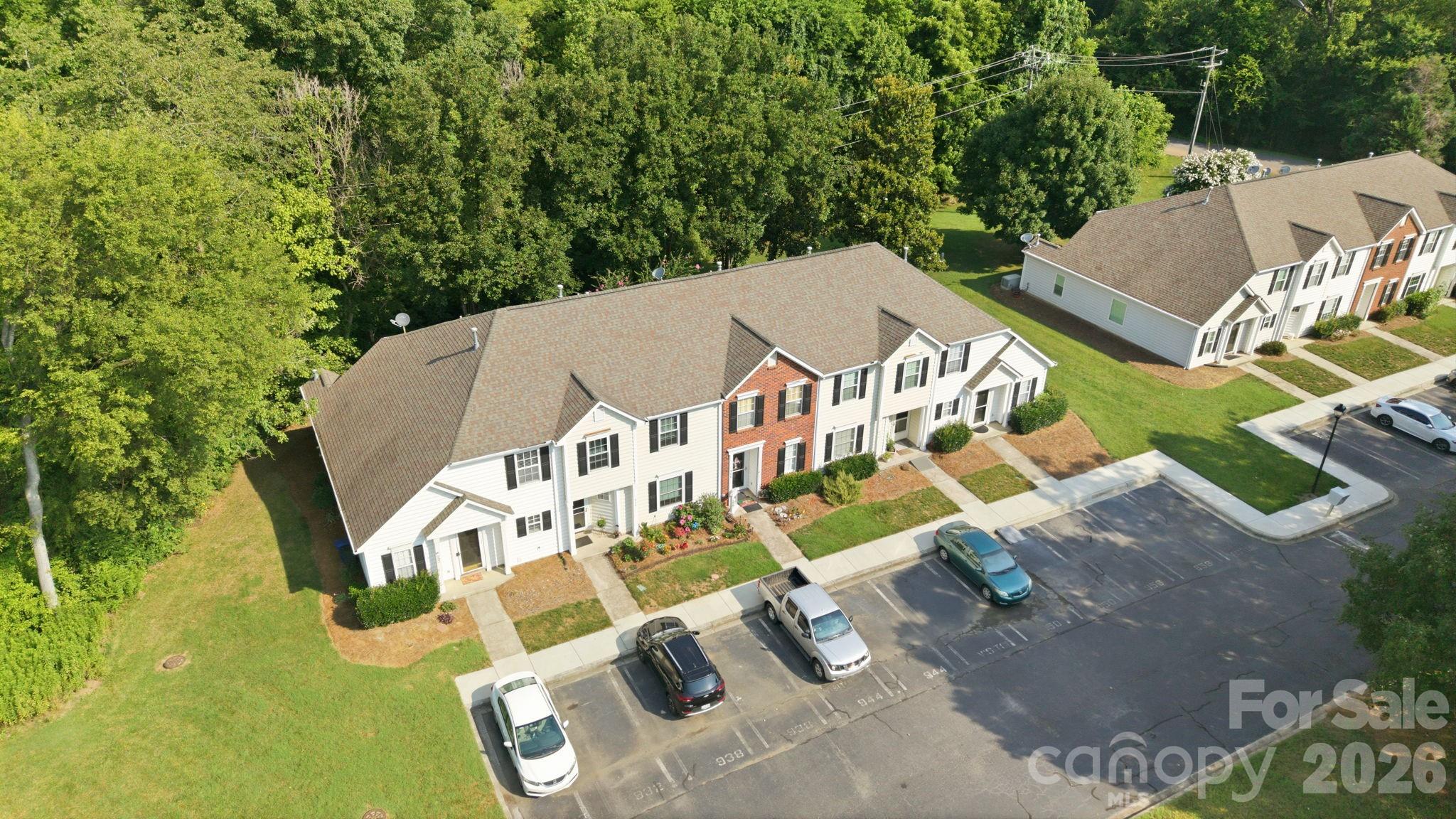 932 Heritage Parkway Property Photo 25