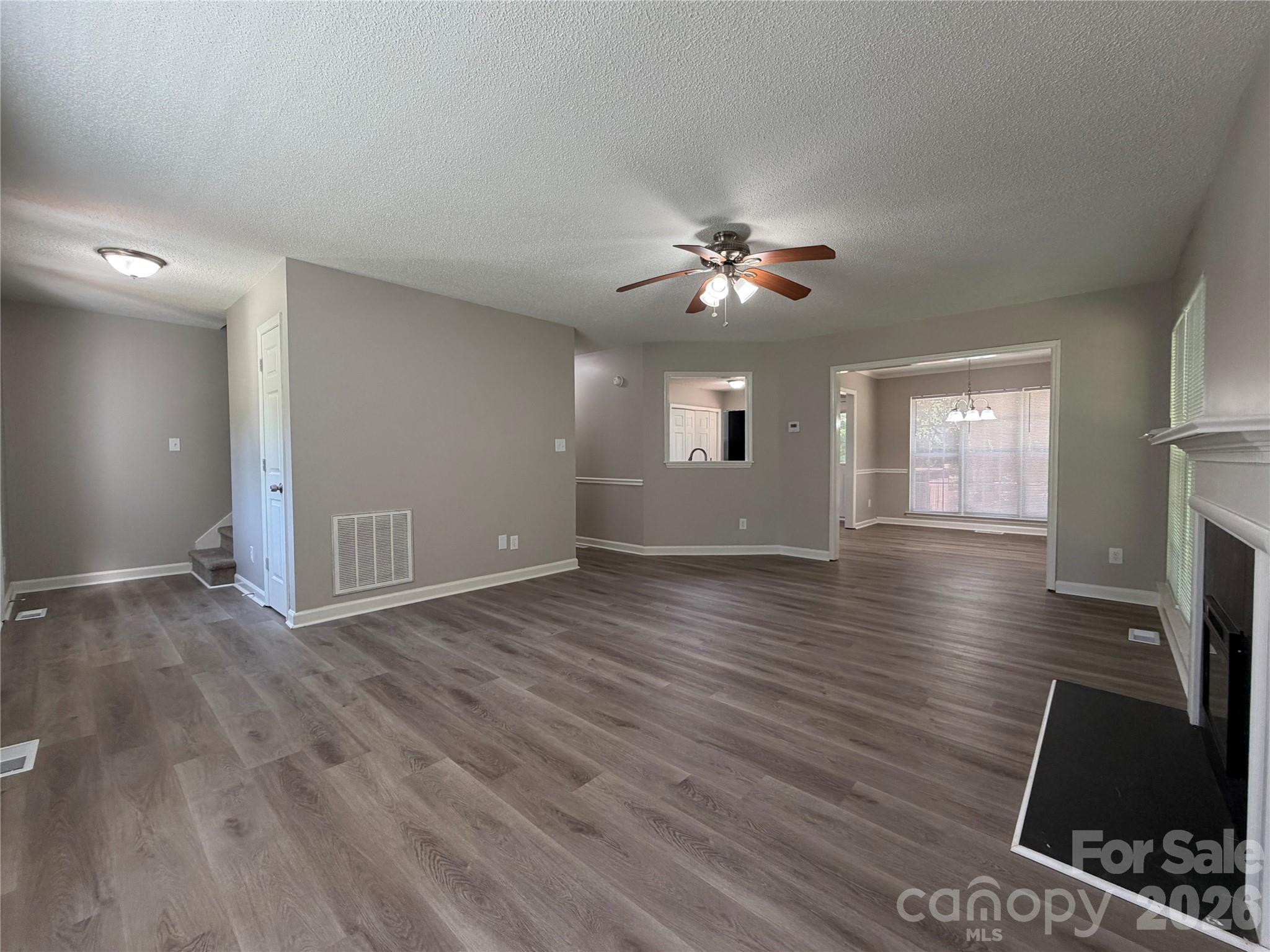 3101 Beech Court Property Photo 4