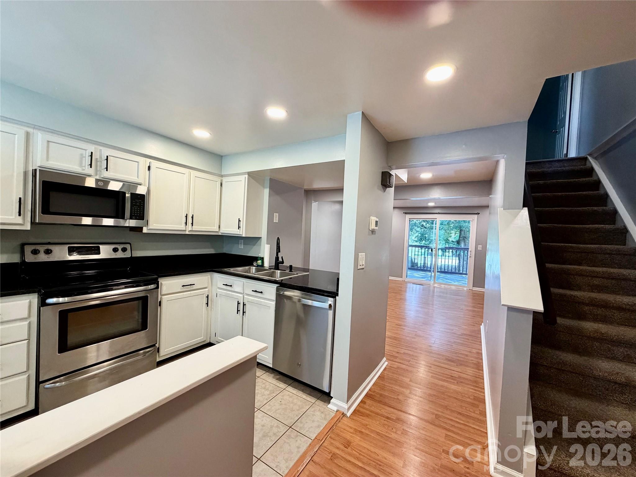9604 Vinca Circle E Property Photo 2