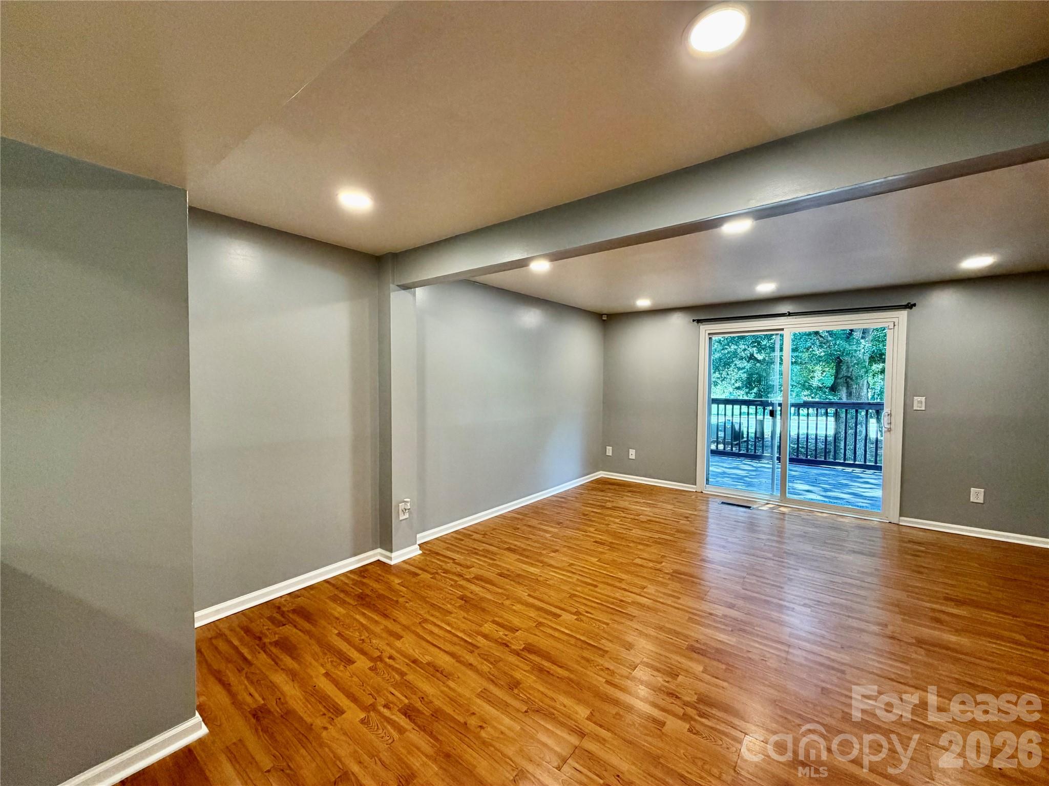 9604 Vinca Circle E Property Photo 6
