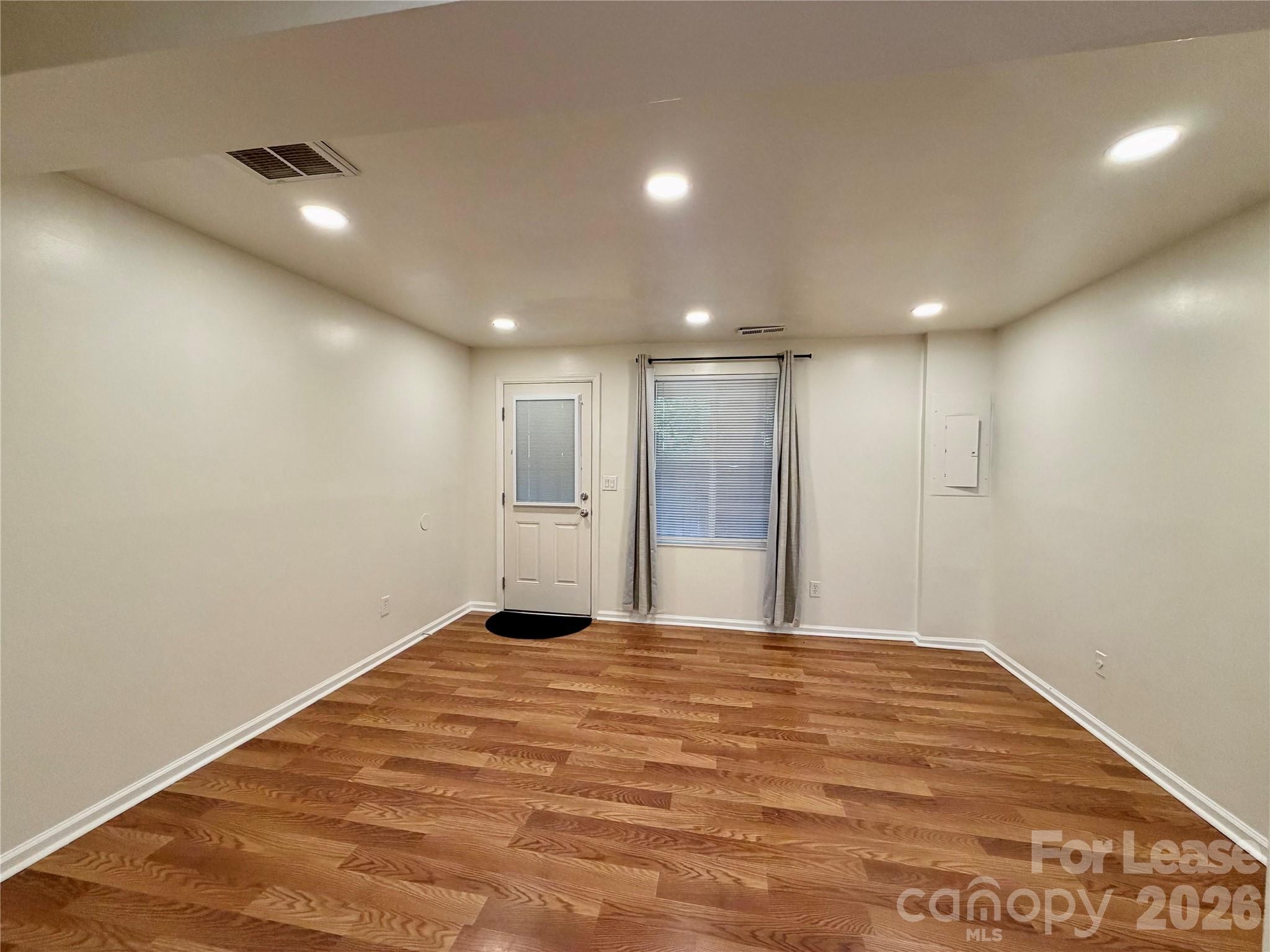 9604 Vinca Circle E Property Photo 28