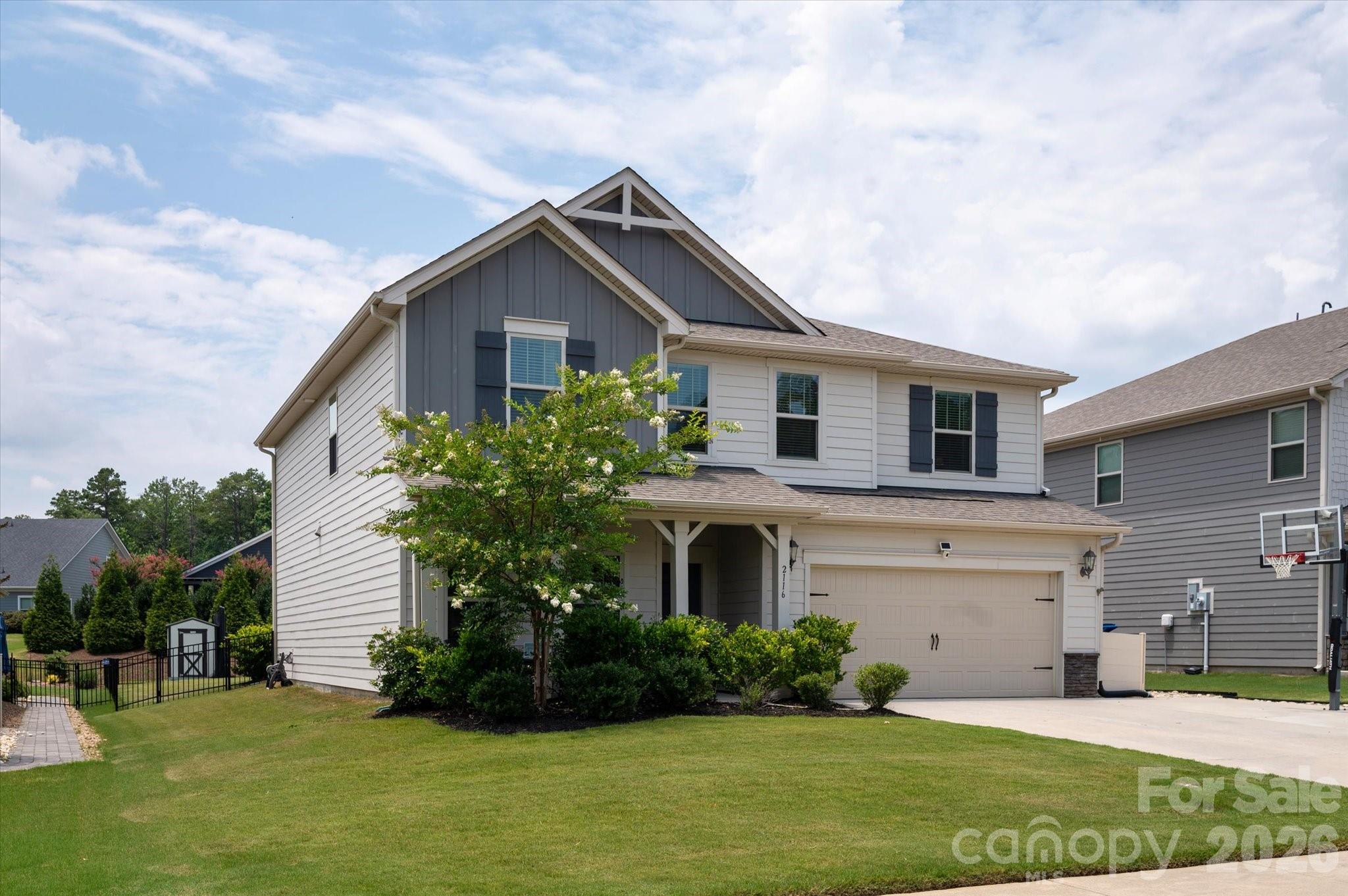2116 Poplar Ridge Drive Property Photo 2