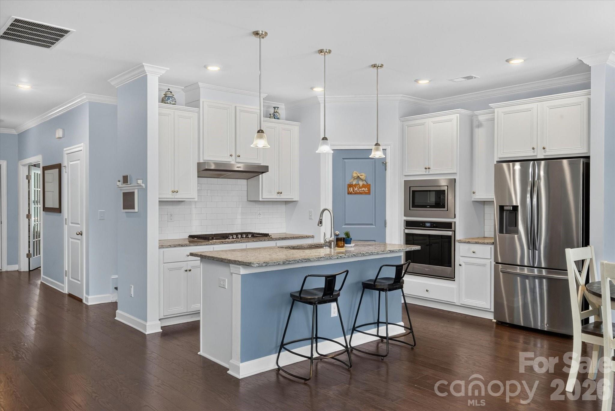 2116 Poplar Ridge Drive Property Photo 3