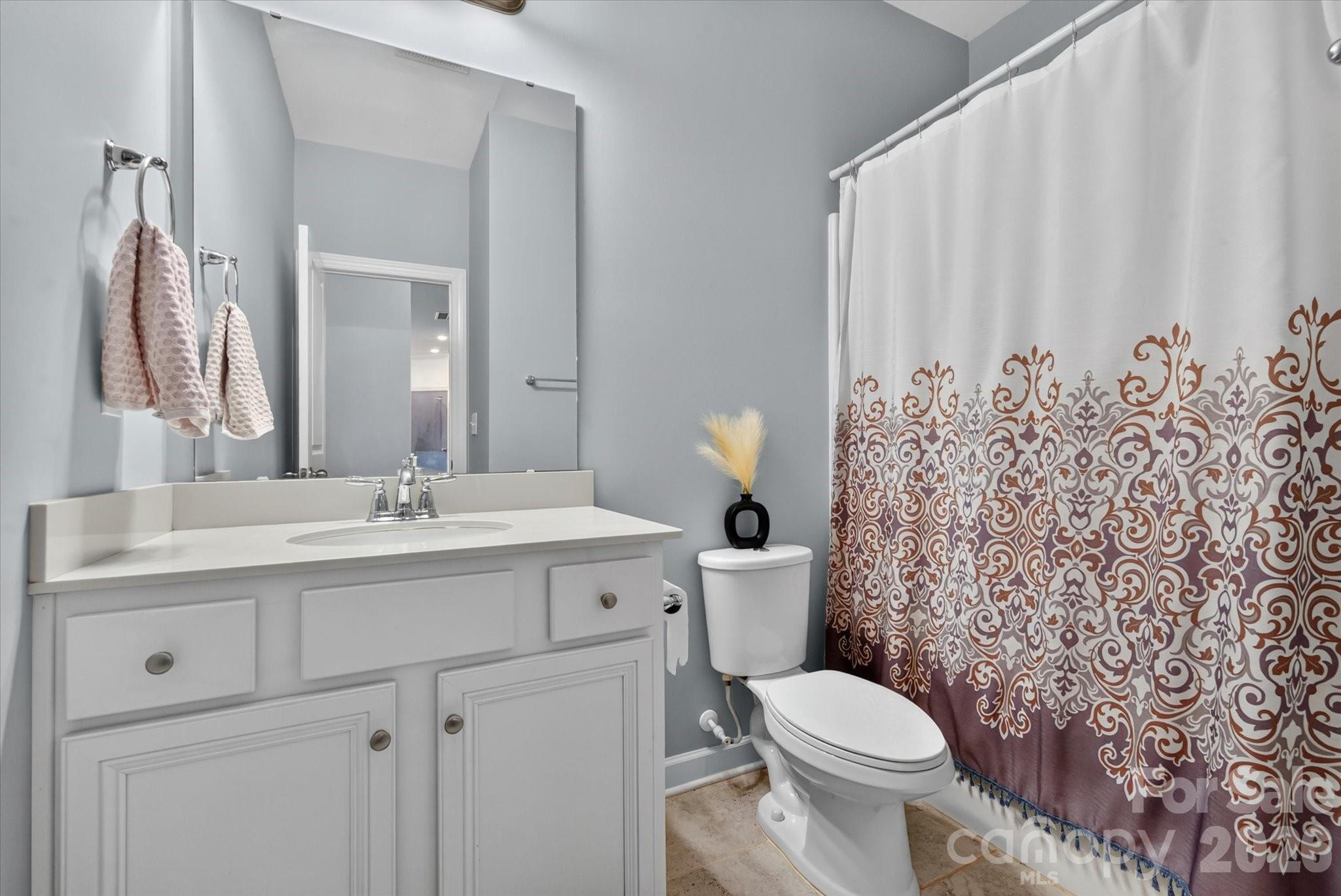 2116 Poplar Ridge Drive Property Photo 9